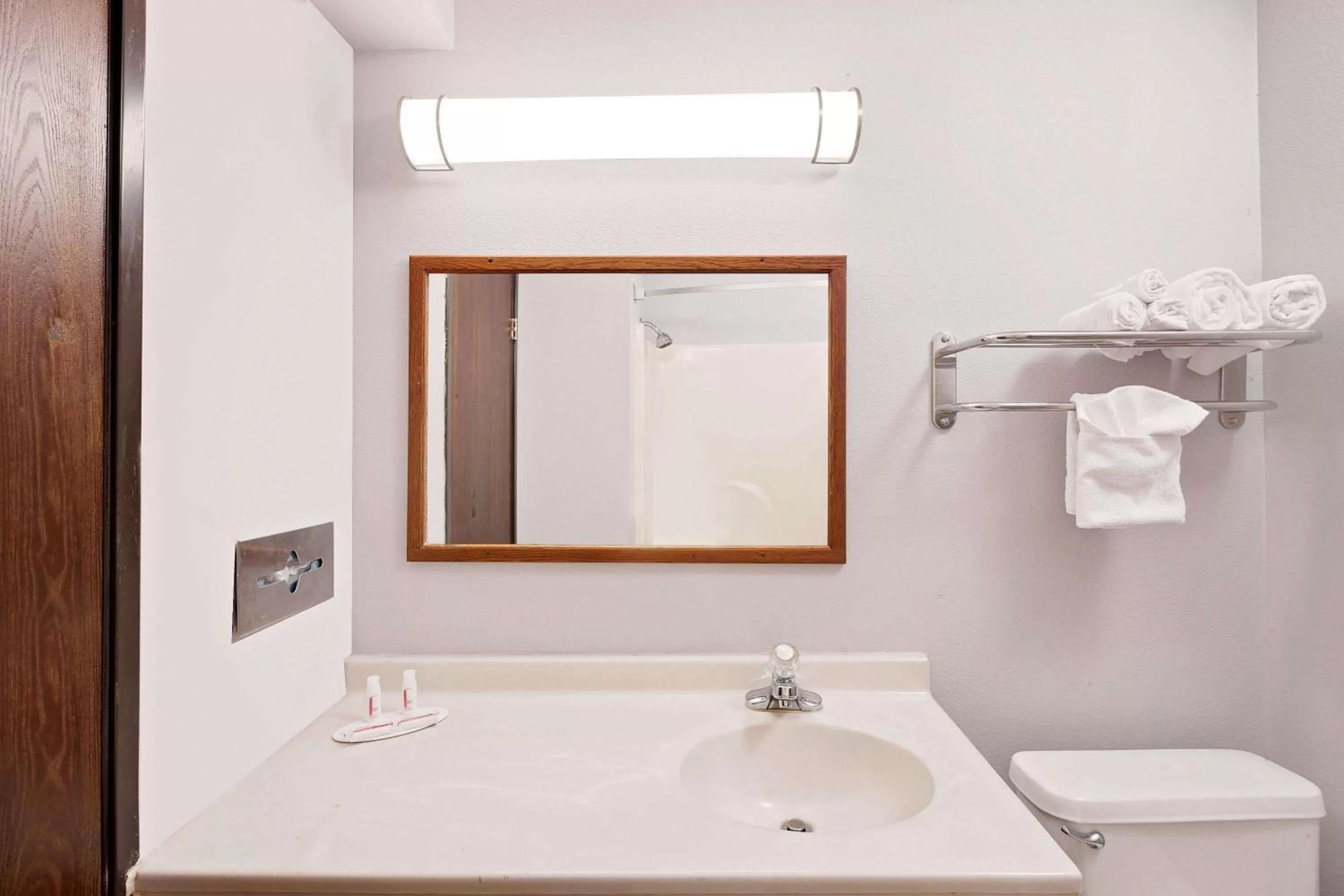 Queen Room - Non-Smoking in Super 8 by Wyndham Fayetteville