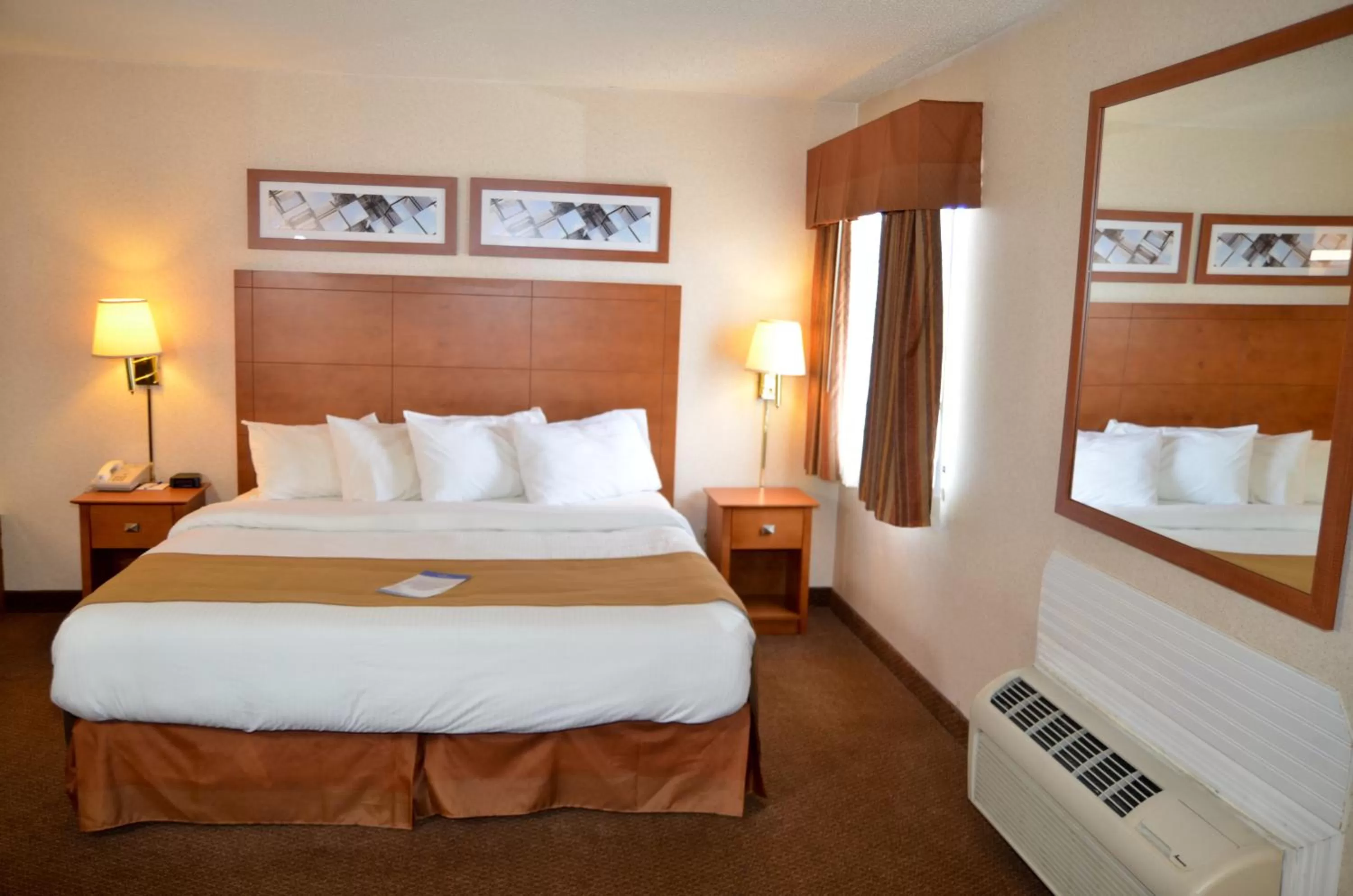King Room - Non-Smoking in Baymont by Wyndham Port Huron