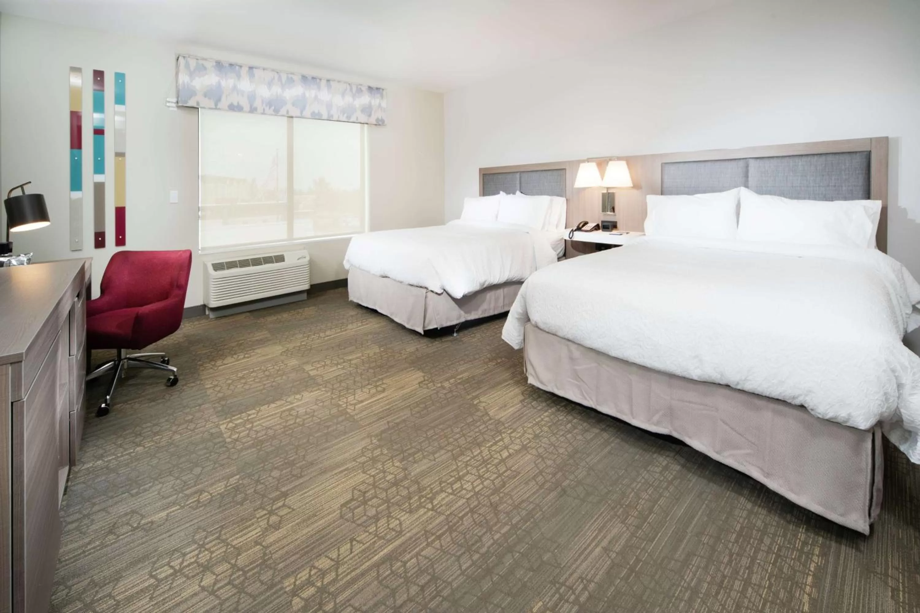 Queen Room with Bath Tub - Mobility Access/Non-Smoking in Hampton Inn & Suites Santa Maria