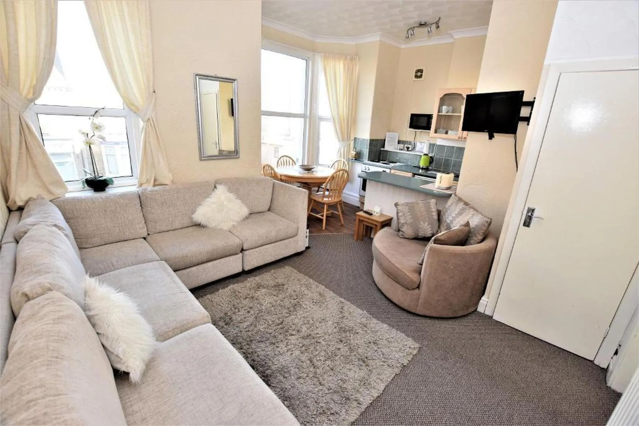 Family Apartment 1st floor in Bridle Lodge Apartments