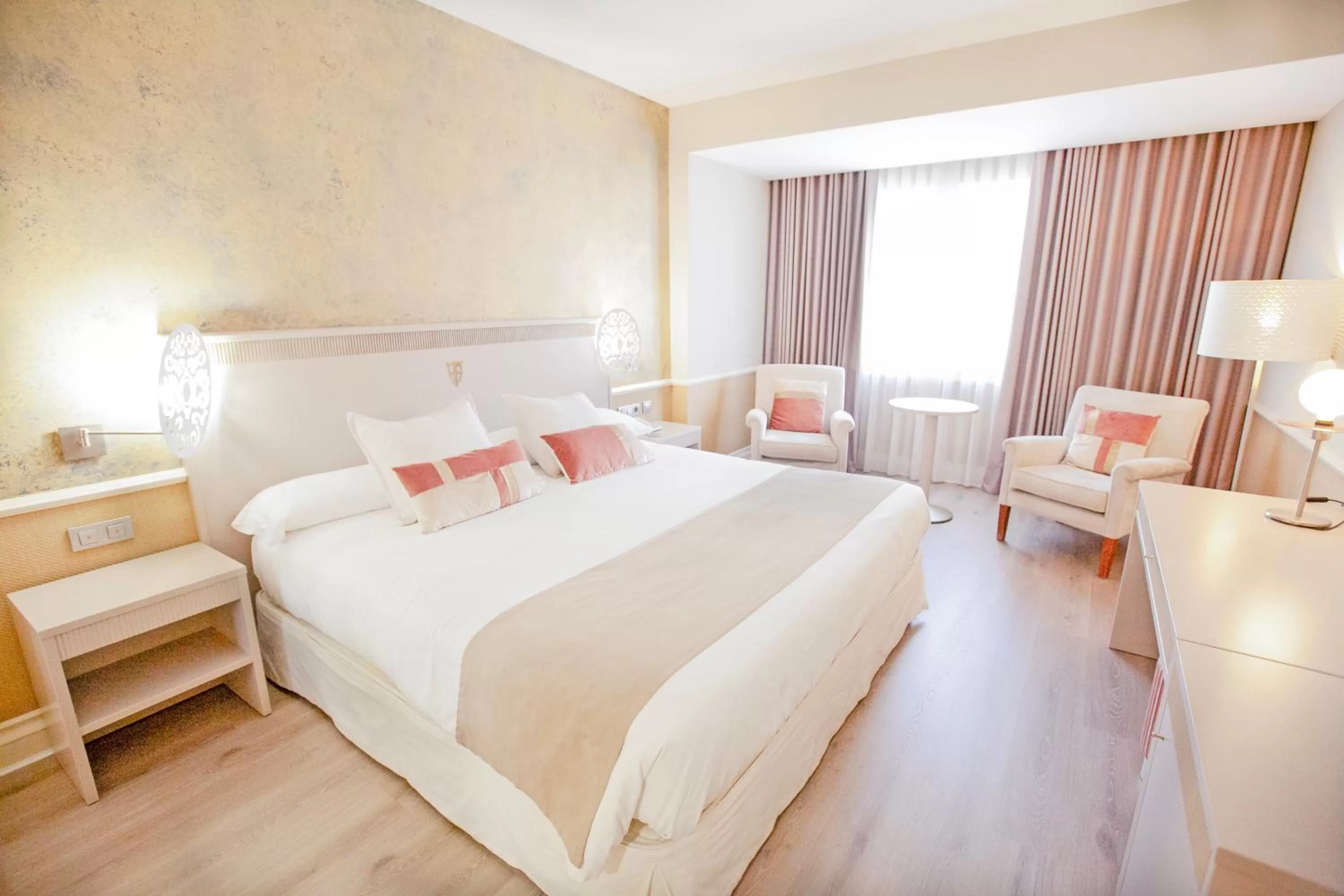 Superior Queen Room in Hotel Alfonso VIII