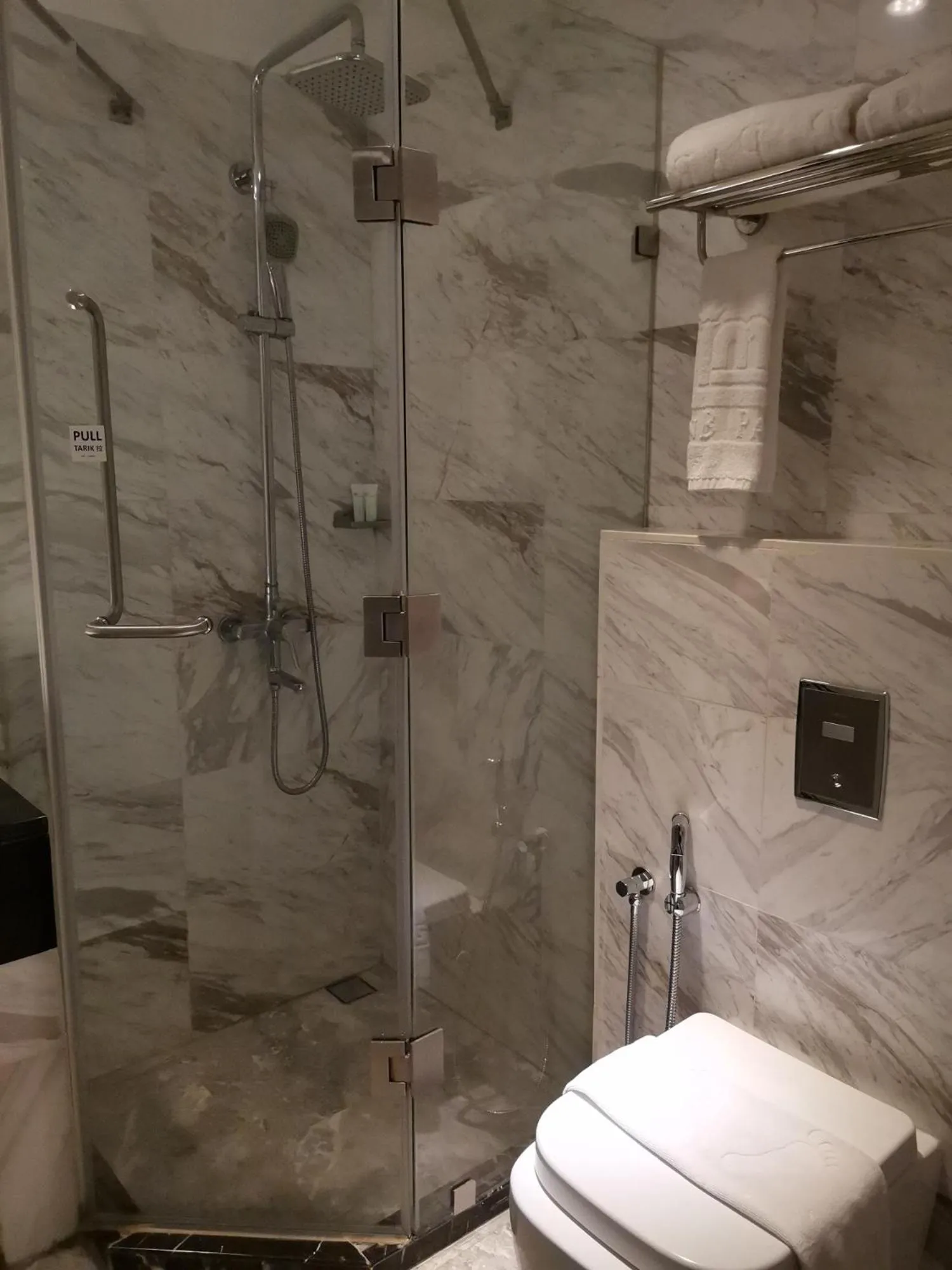 Standard Queen Room without Window in InnB Park Hotel