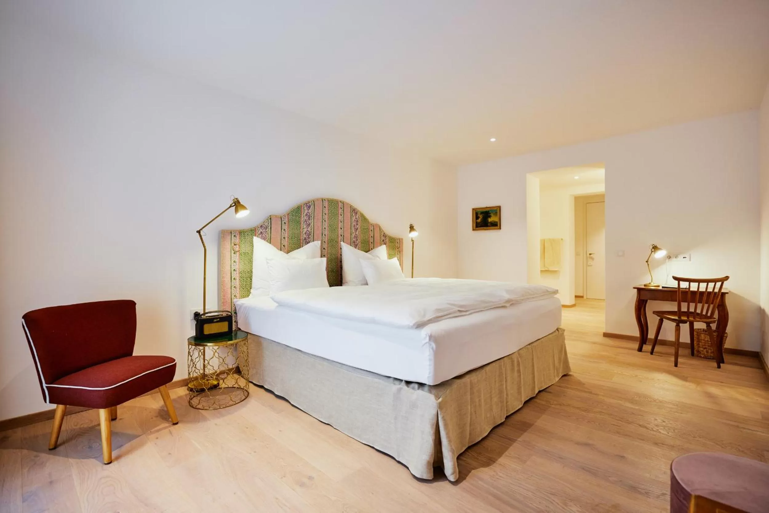 Urban King Room in Boutiquehotel Zum Goldenen Hirschen