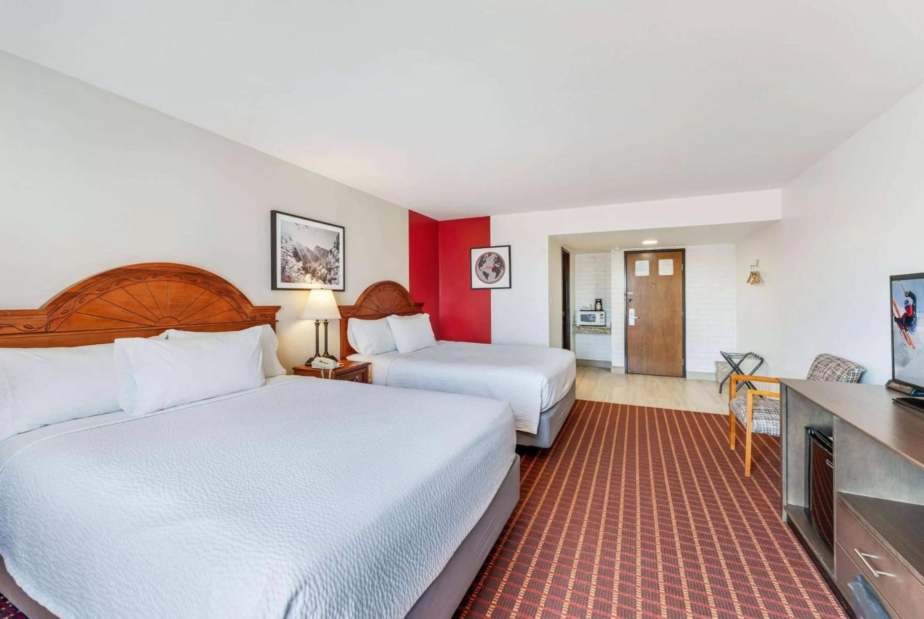 Room with 2 Queen Beds, Mobility Access with Bathtub w/ Grab Bars, Non-Smoking in Ramada by Wyndham Richfield UT
