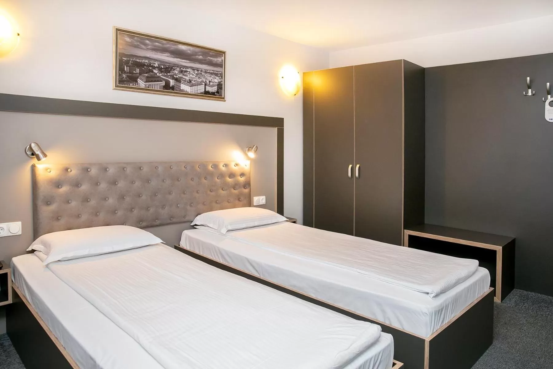 Standard Twin Room - single occupancy in Hotel Niky
