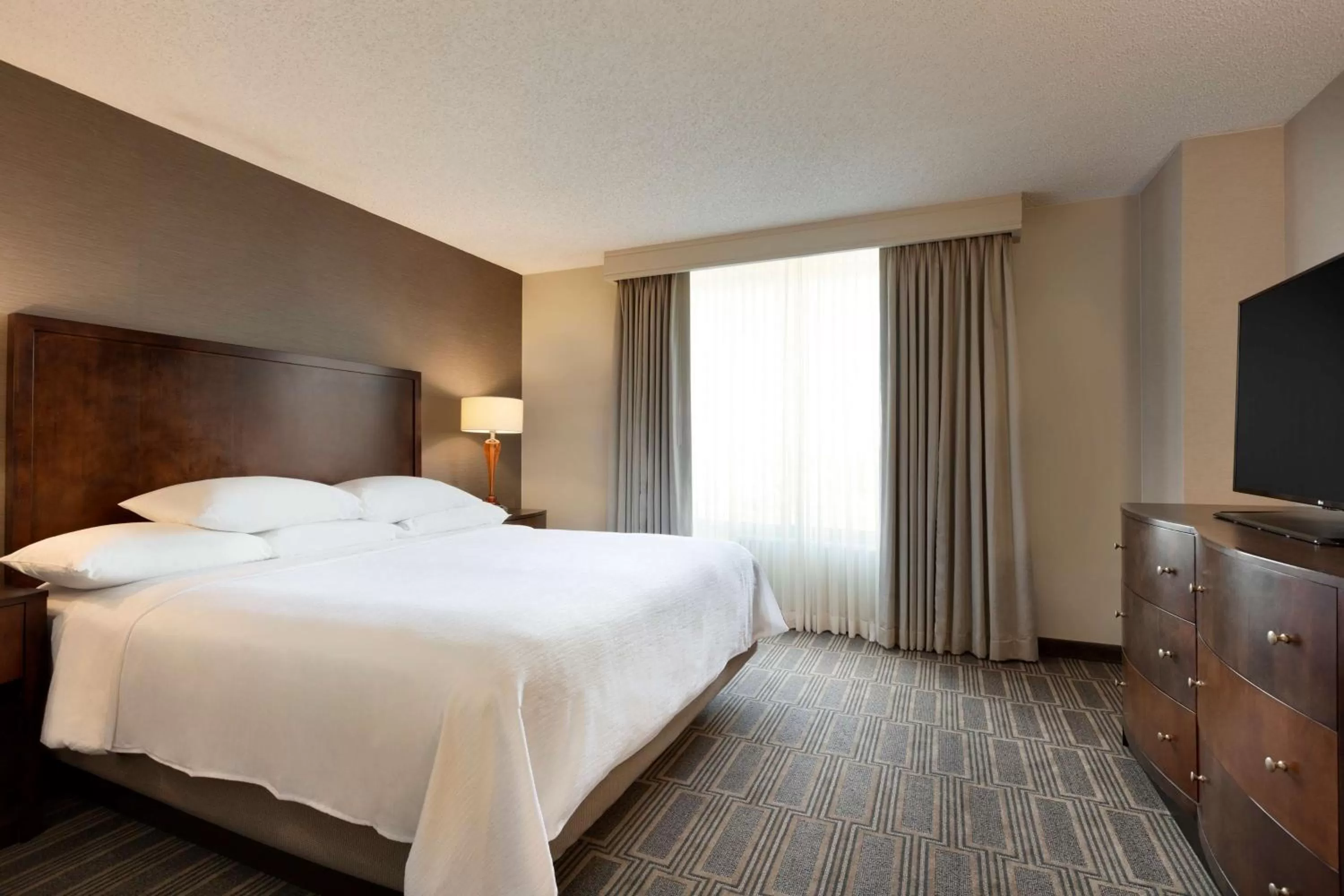 Two-Bedroom Suite in Embassy Suites by Hilton Chicago Lombard