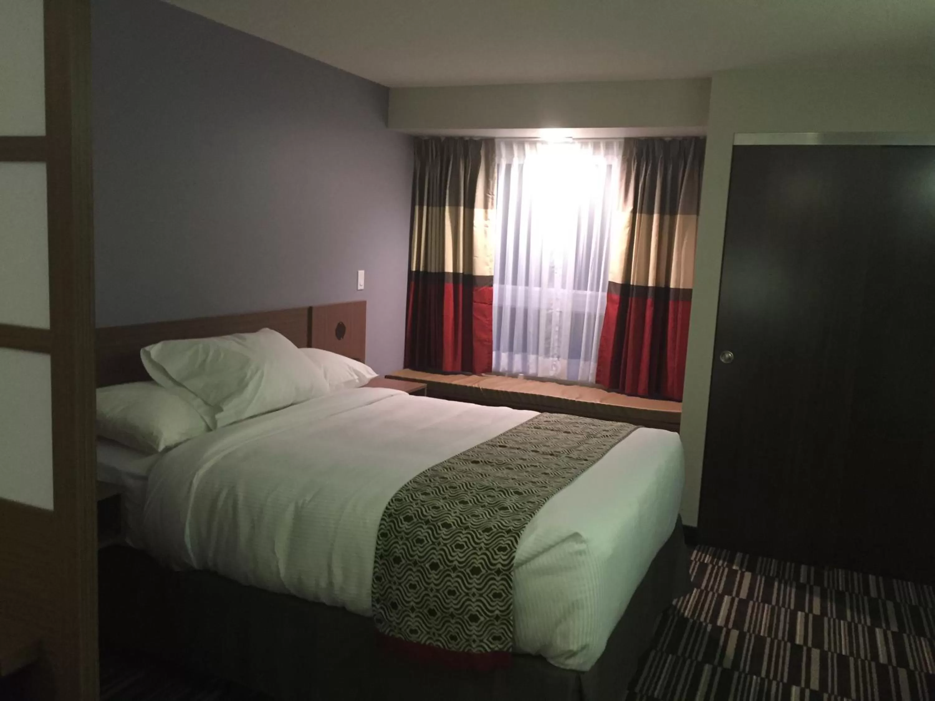 Deluxe Queen Room - Non-Smoking in Microtel Inn & Suites by Wyndham Kirkland Lake