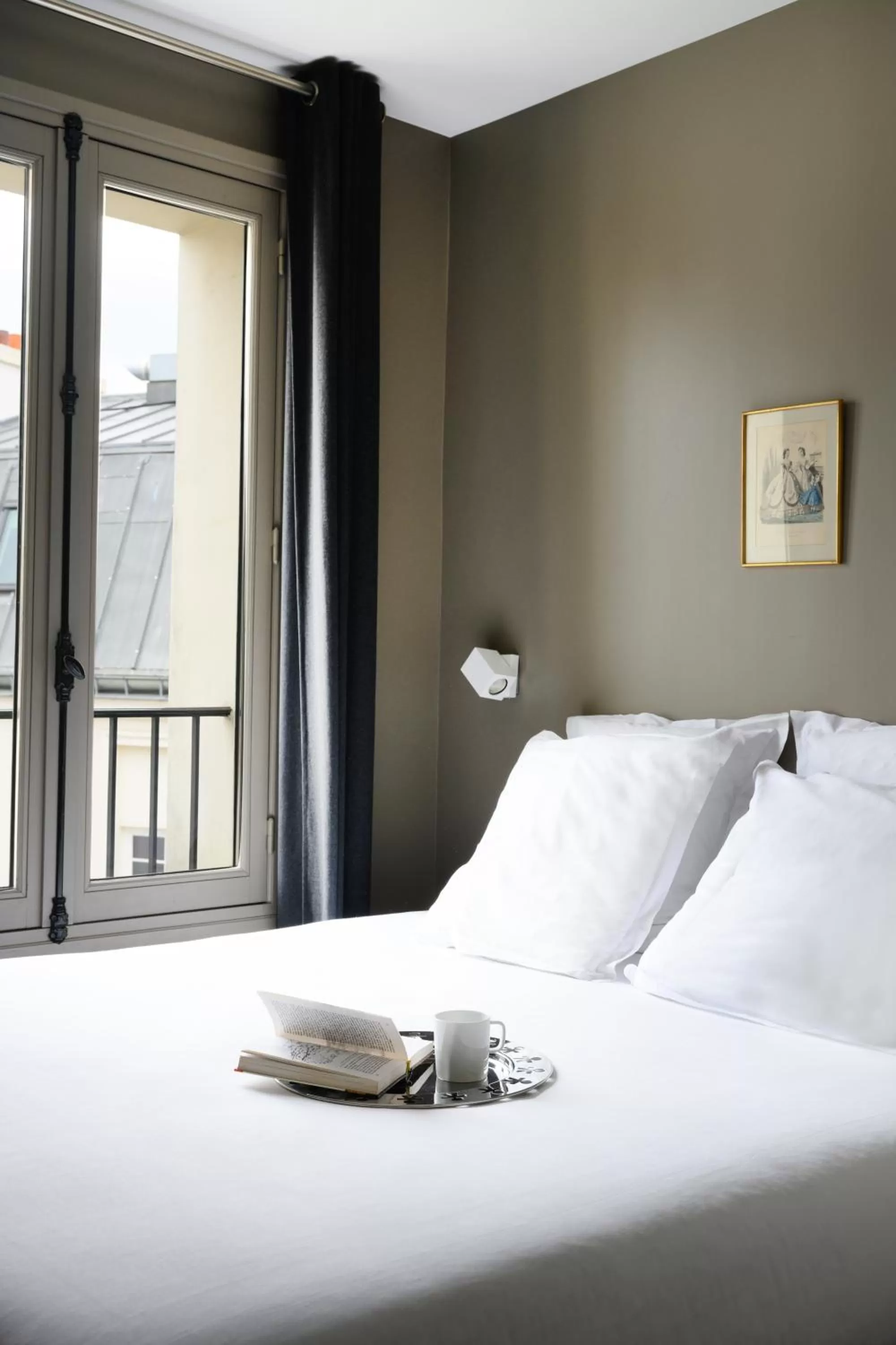 Two Connecting Double Rooms with Terrace in Hôtel Helzear Champs-Elysées