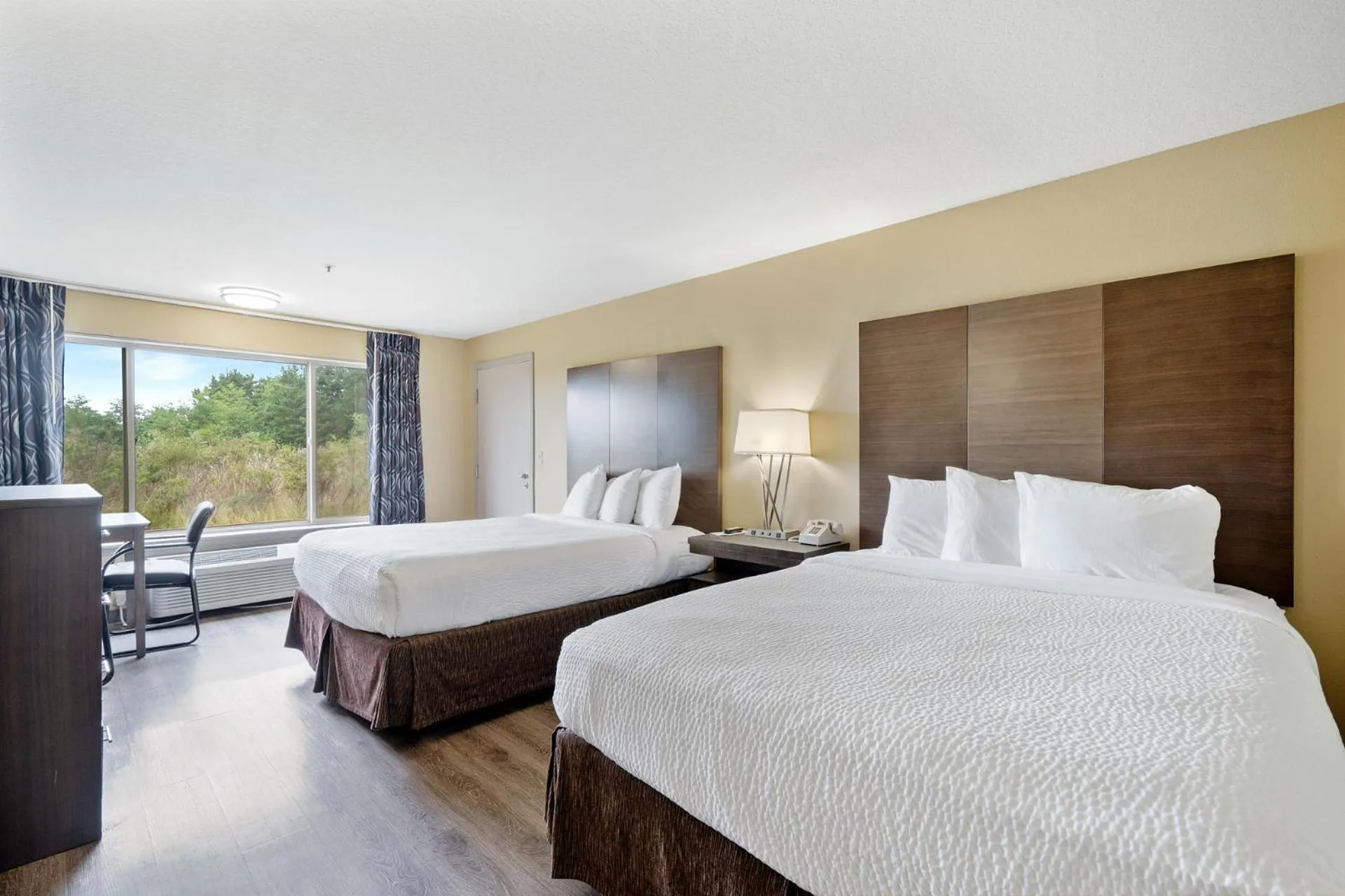 Queen Room with Two Queen Beds - Ocean View in Oceanview Inn at the Arch