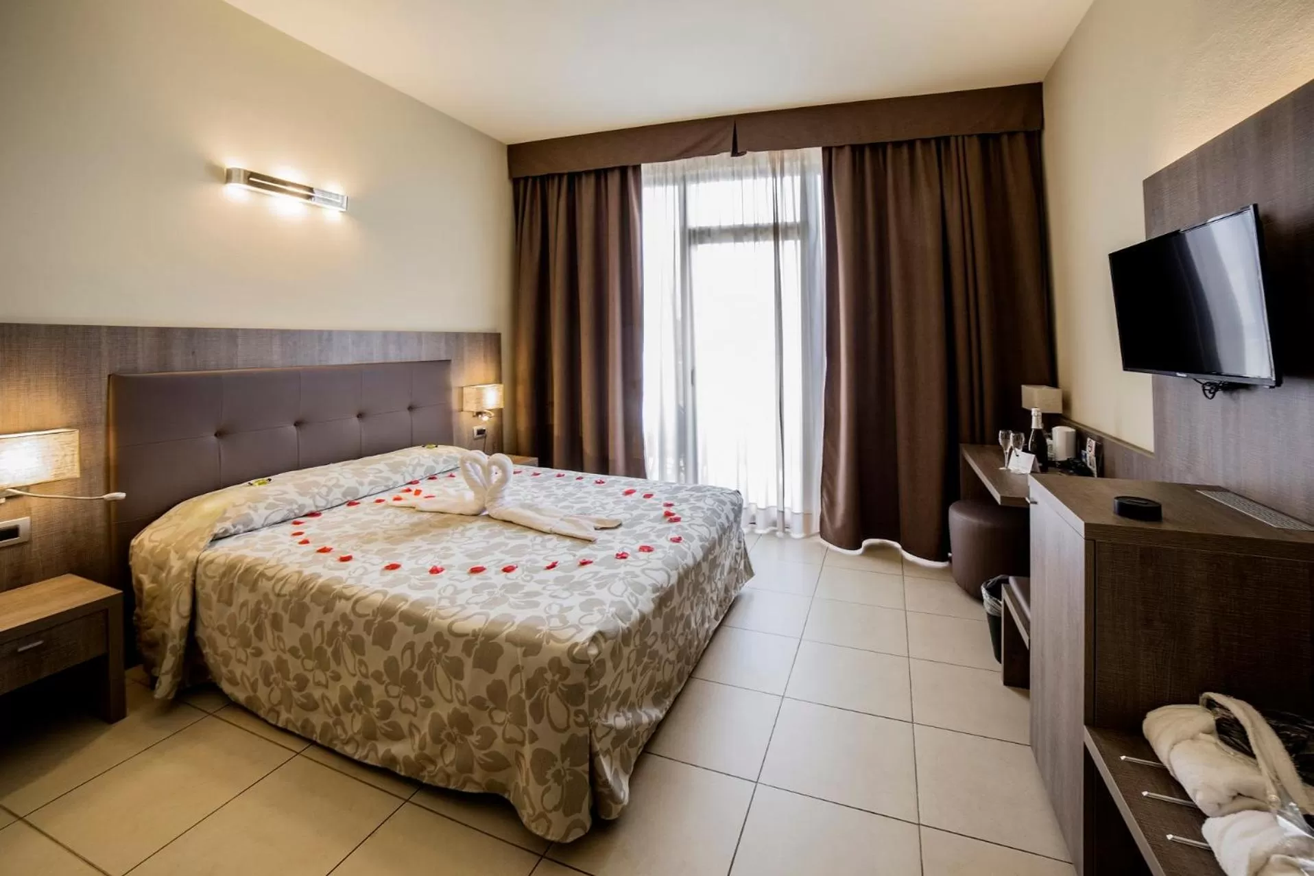 Double Room with Balcony - single occupancy in Hotel Lovere Resort & Spa
