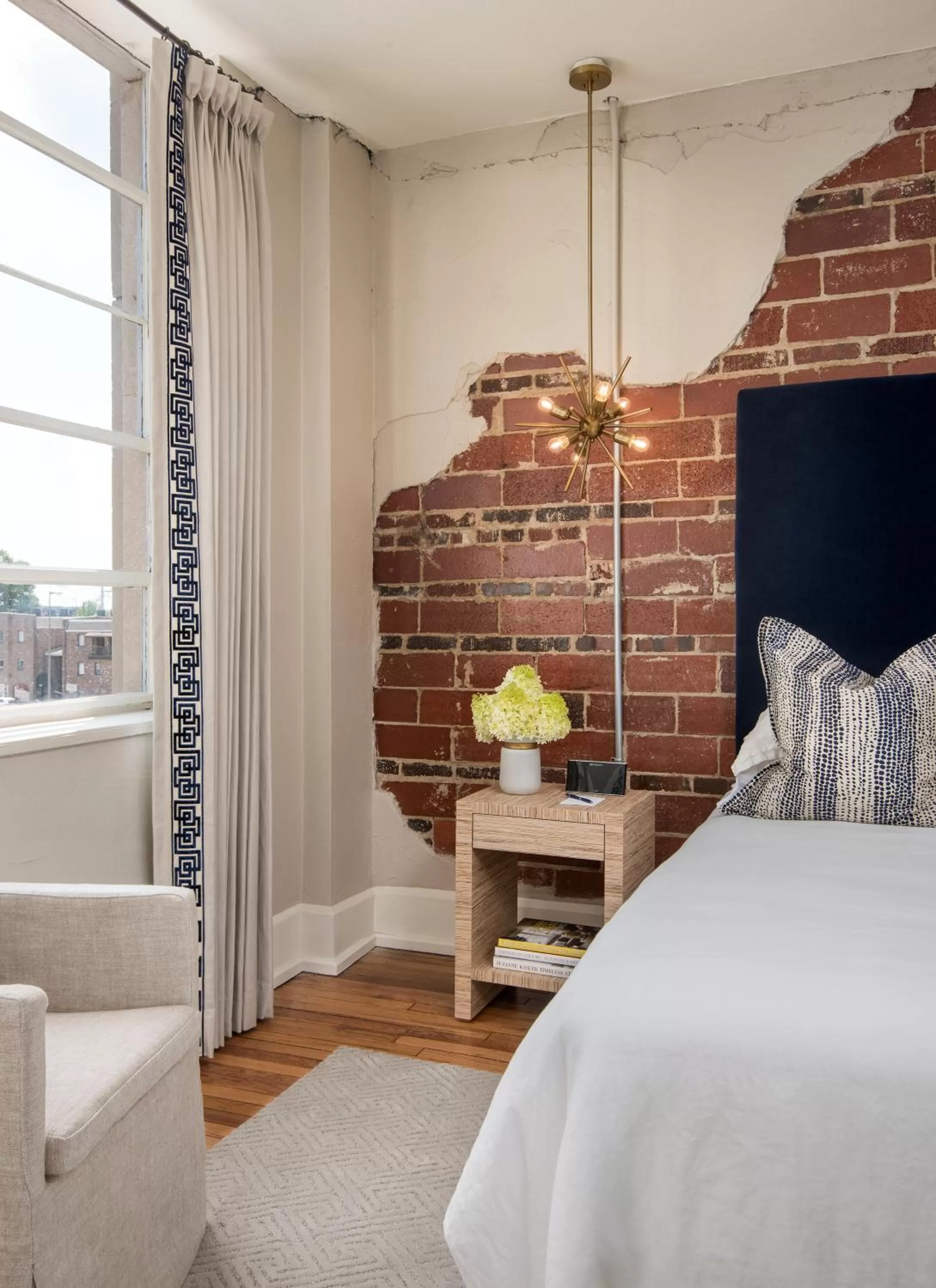 Deluxe King Room in The Stricklin Hotel- Florence