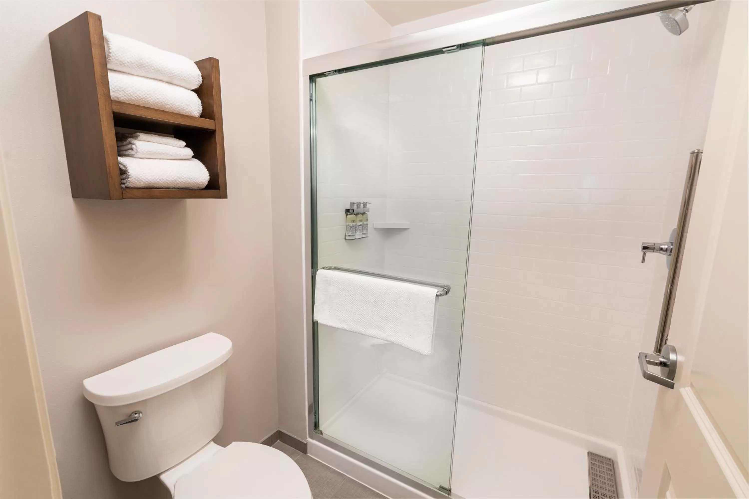 One-Bedroom Suite with Two Queen Beds - Hearing Accessible/Non-Smoking in Staybridge Suites - Washington DC East - Largo by IHG