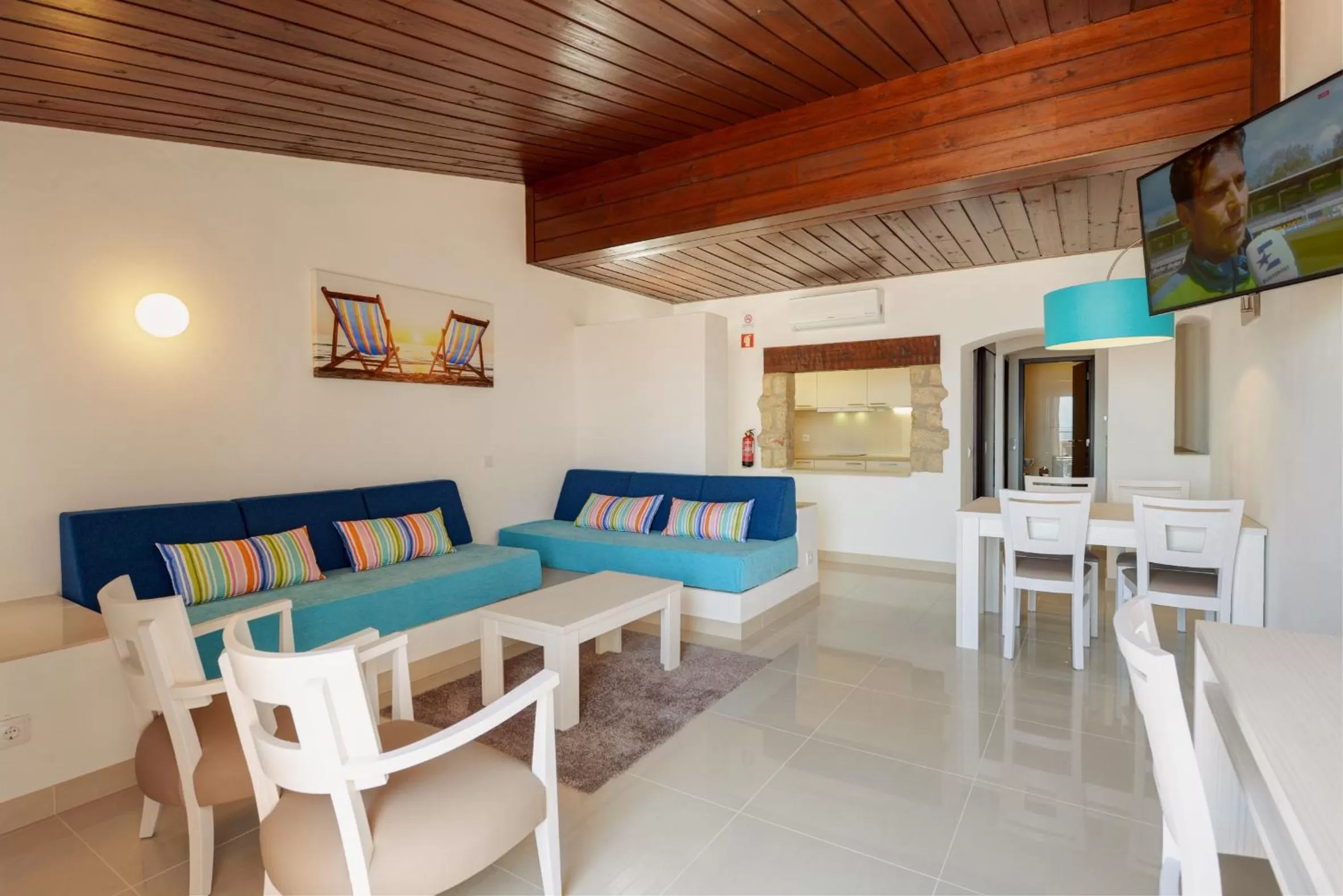 Deluxe One-Bedroom Apartment with Sea View in 3HB Golden Beach