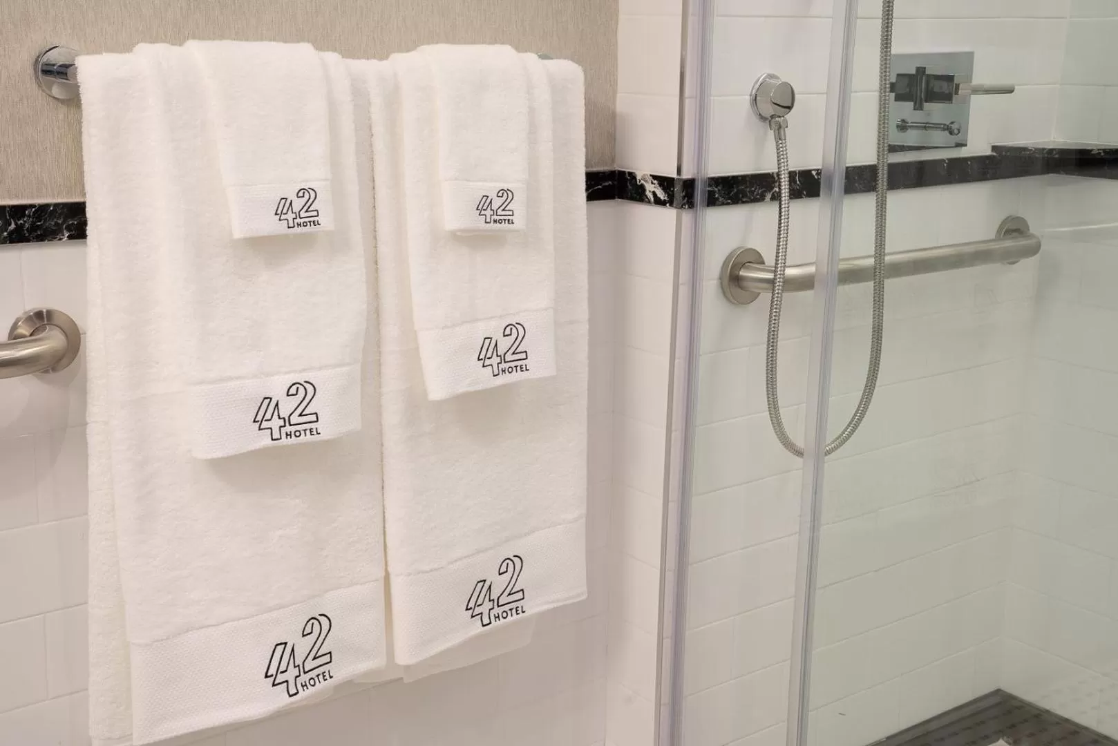 Double Room - Disability Access in 42 Hotel Williamsburg