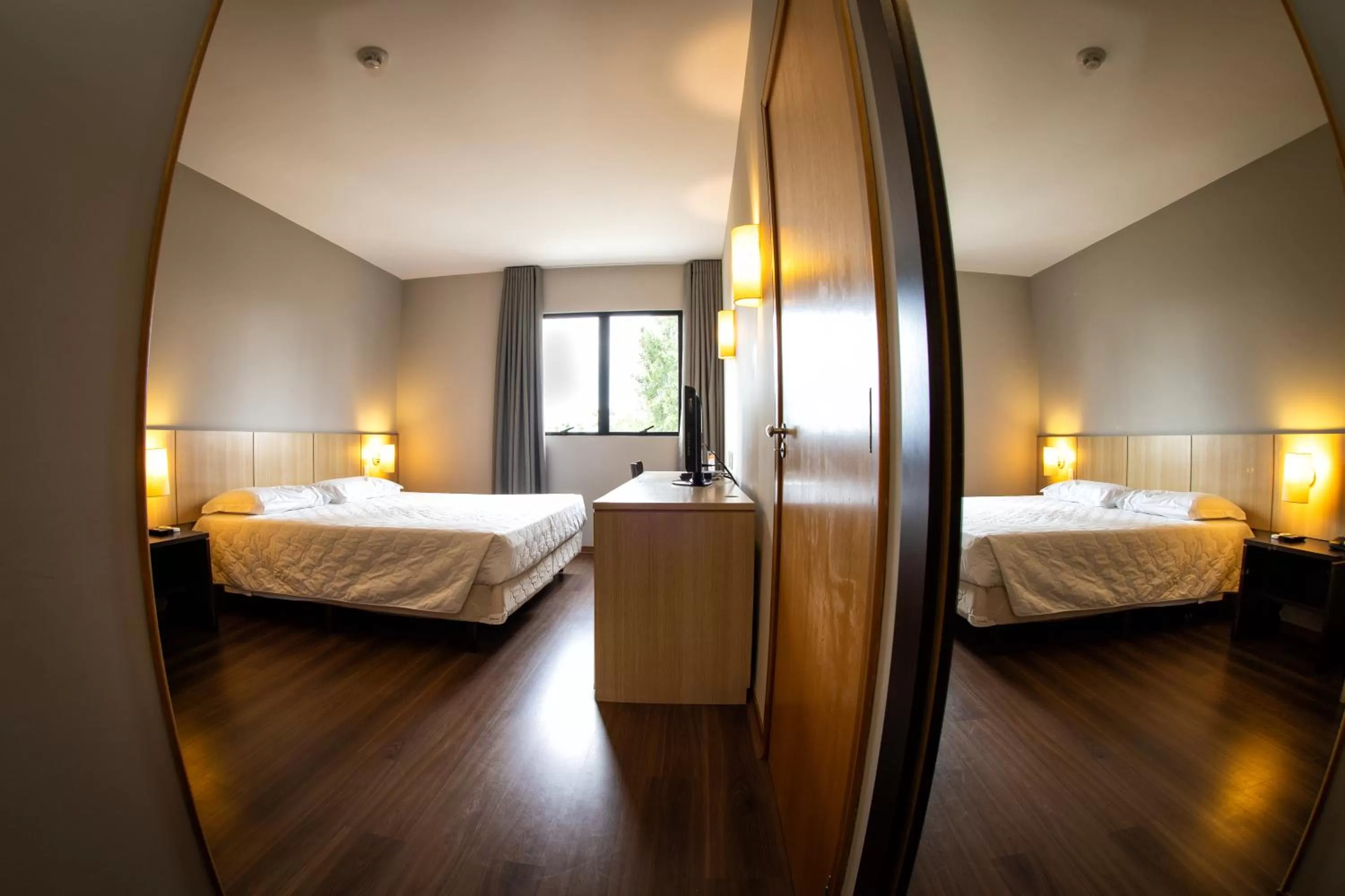 King Room - Disability Access in Hotel Campo Largo Express