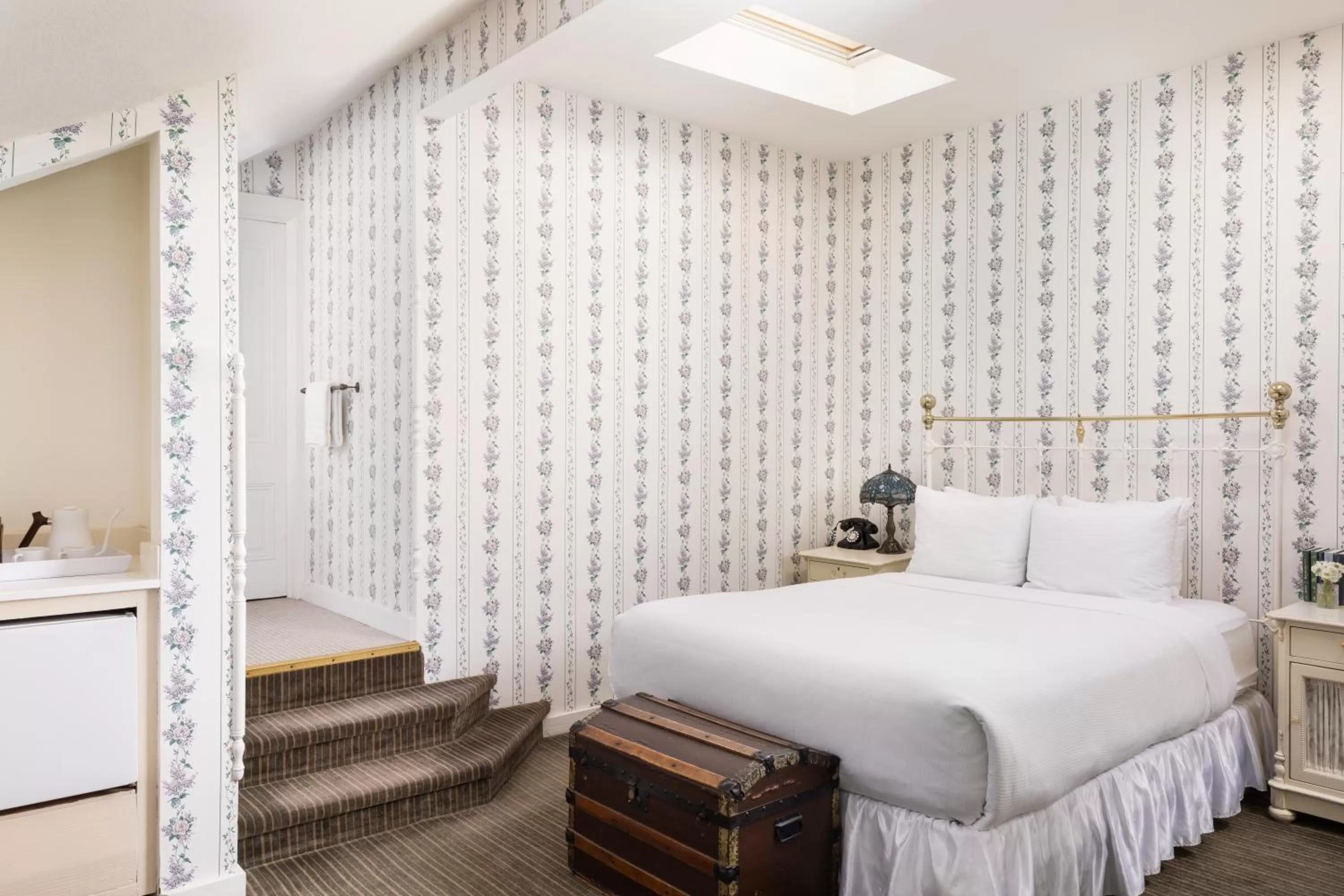 Queen Suite with Sea View in Centrella Hotel, a Kirkwood Collection Hotel