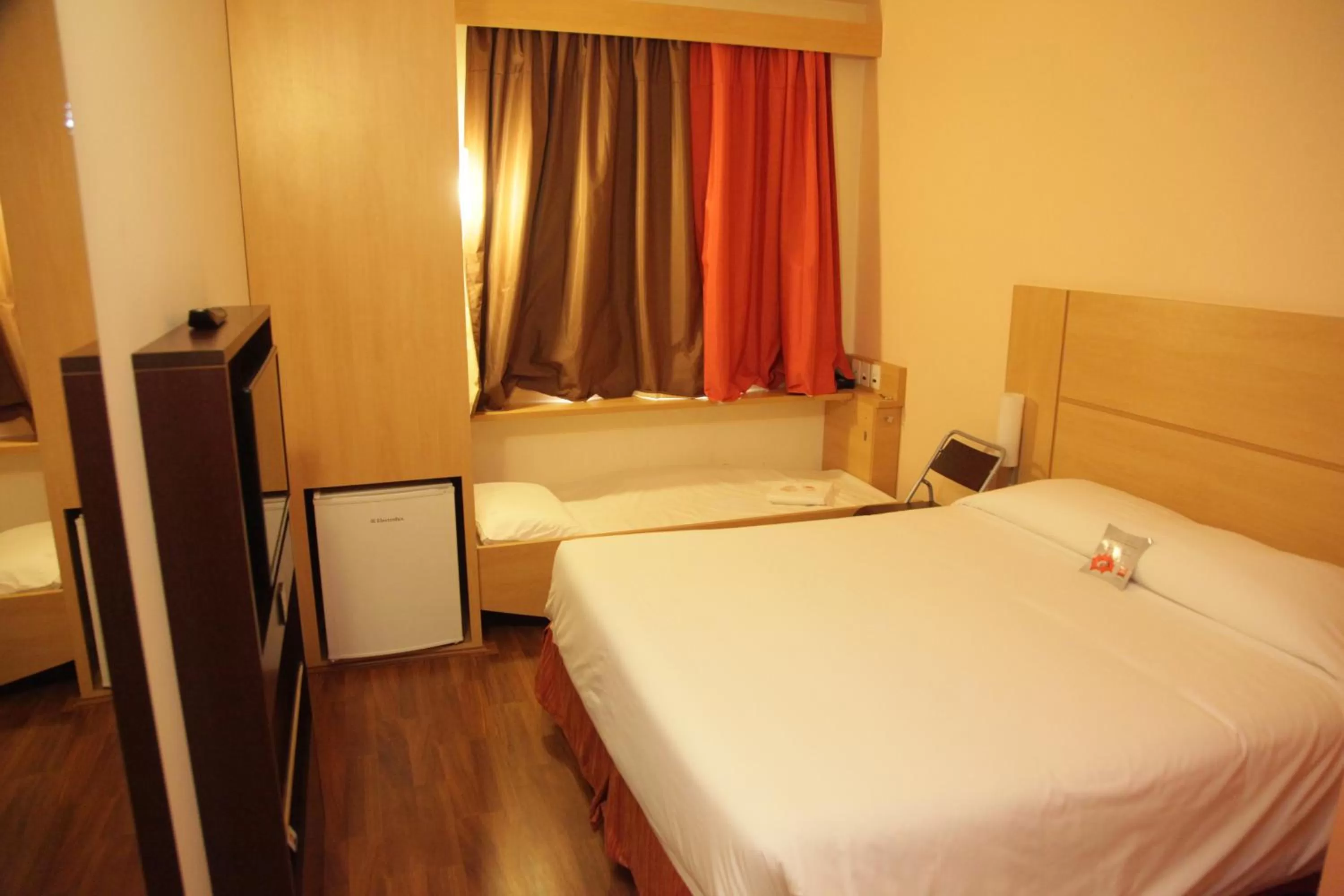 Standard Double Room with Child Bed in Ibis Sertaozinho