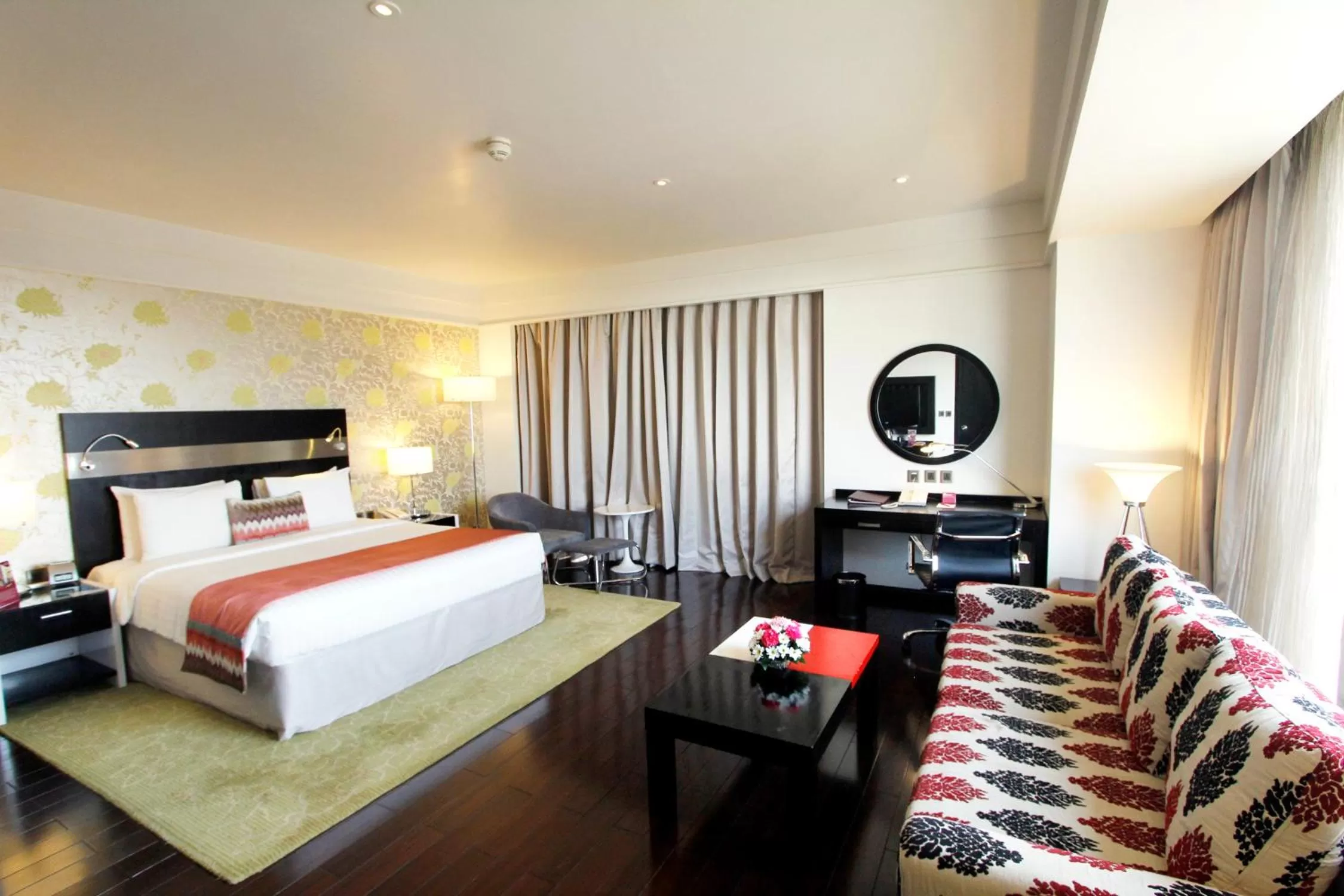 Premium King Room in Crowne Plaza Pune City Centre by IHG