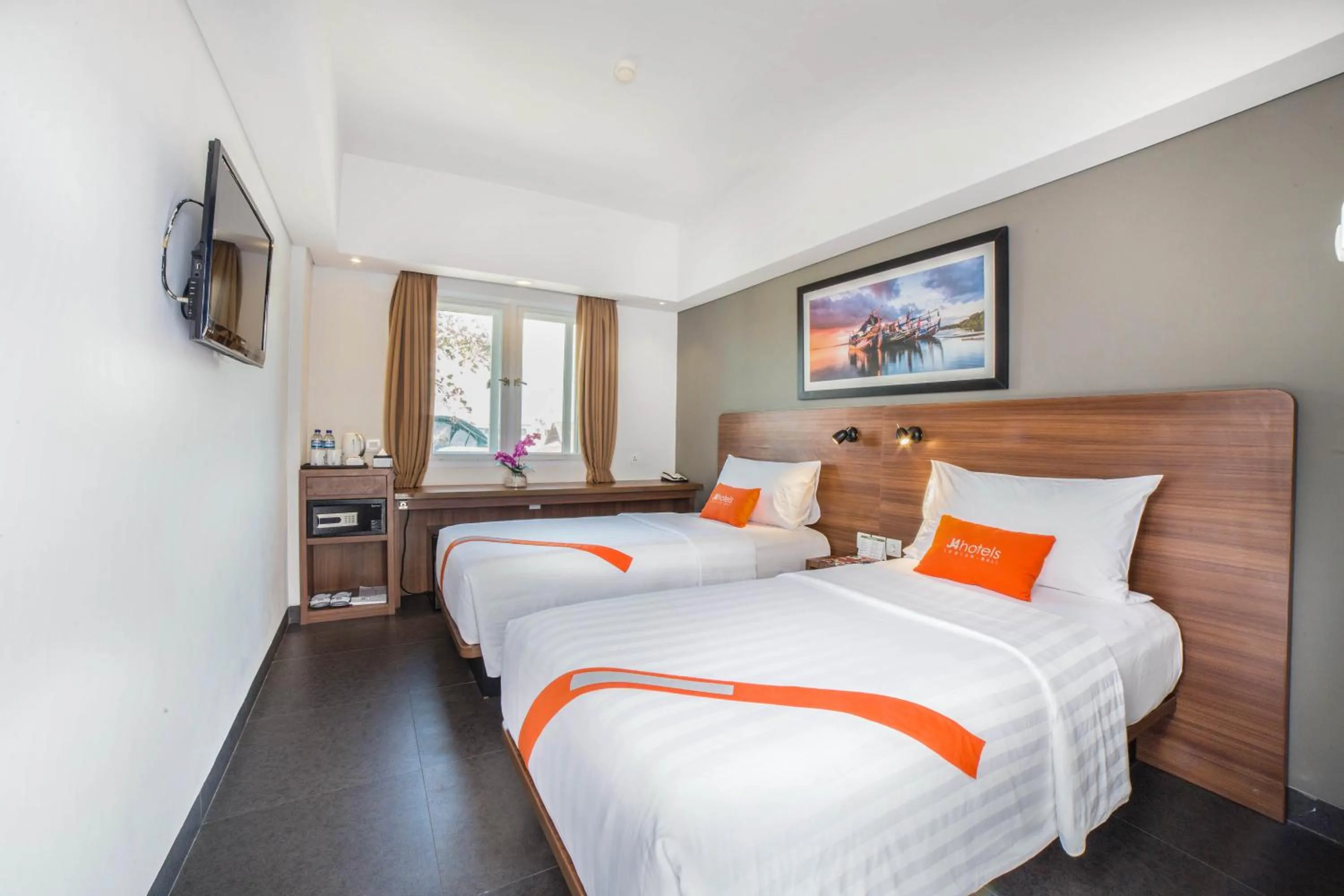 Adjoining Rooms - Two Superior Double or Twin Room  in J4 Hotels Legian