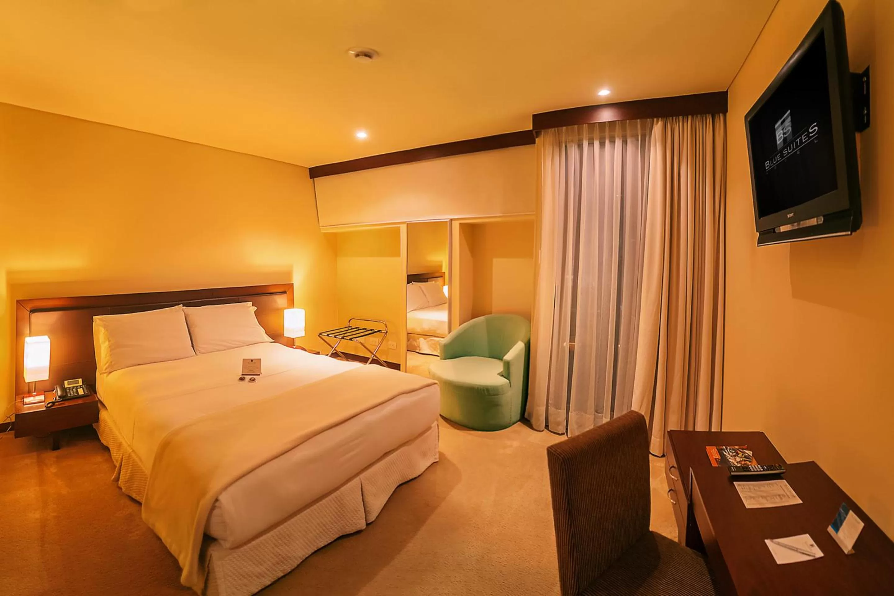 Double Room in Blue Suites Hotel