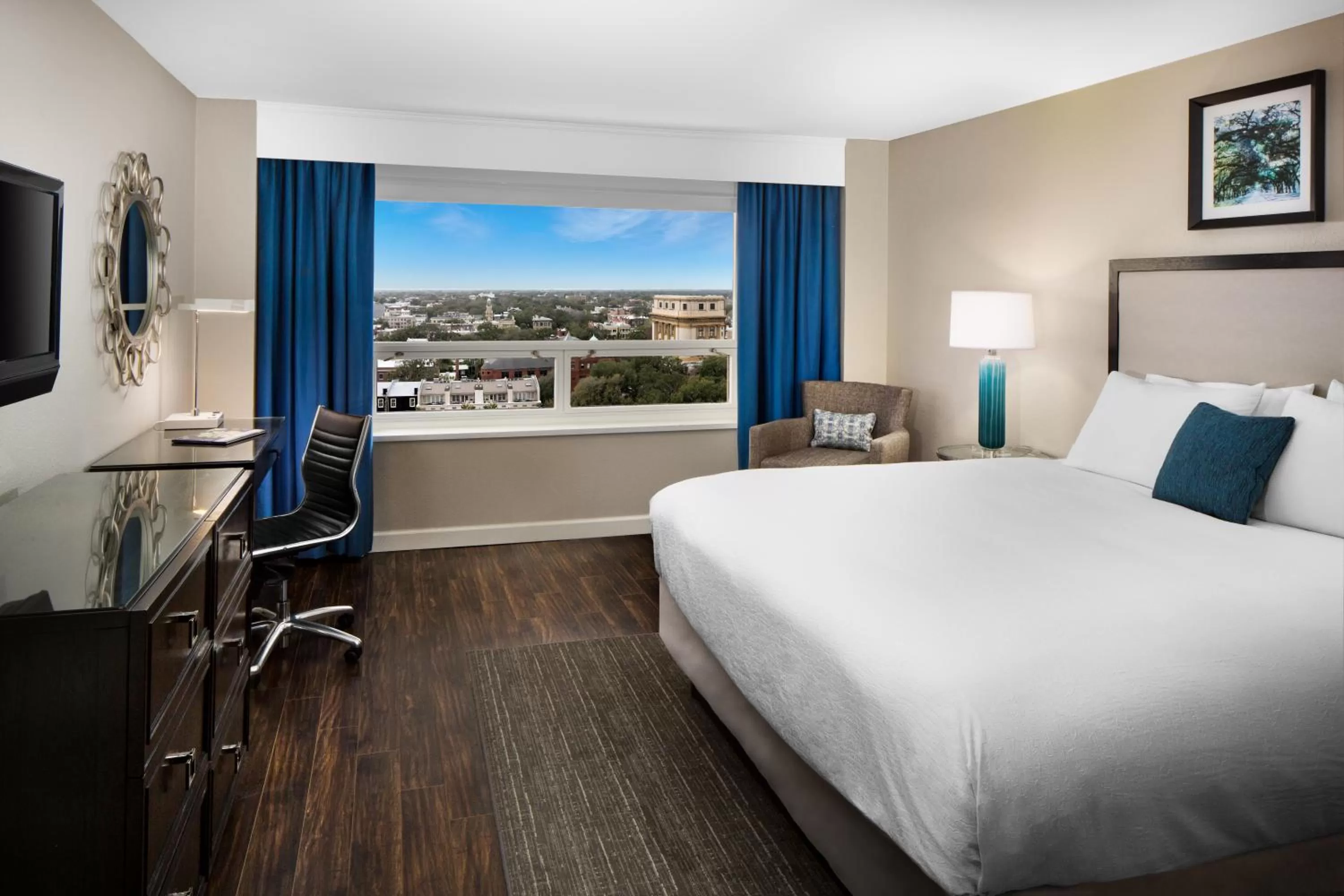 Poolside King in The DeSoto