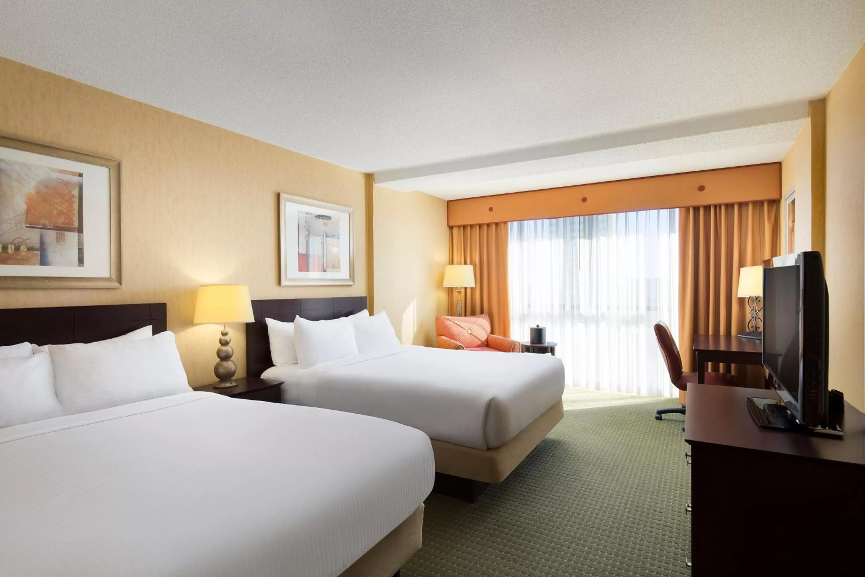 Double Room with Two Queen Beds in University Plaza Hotel