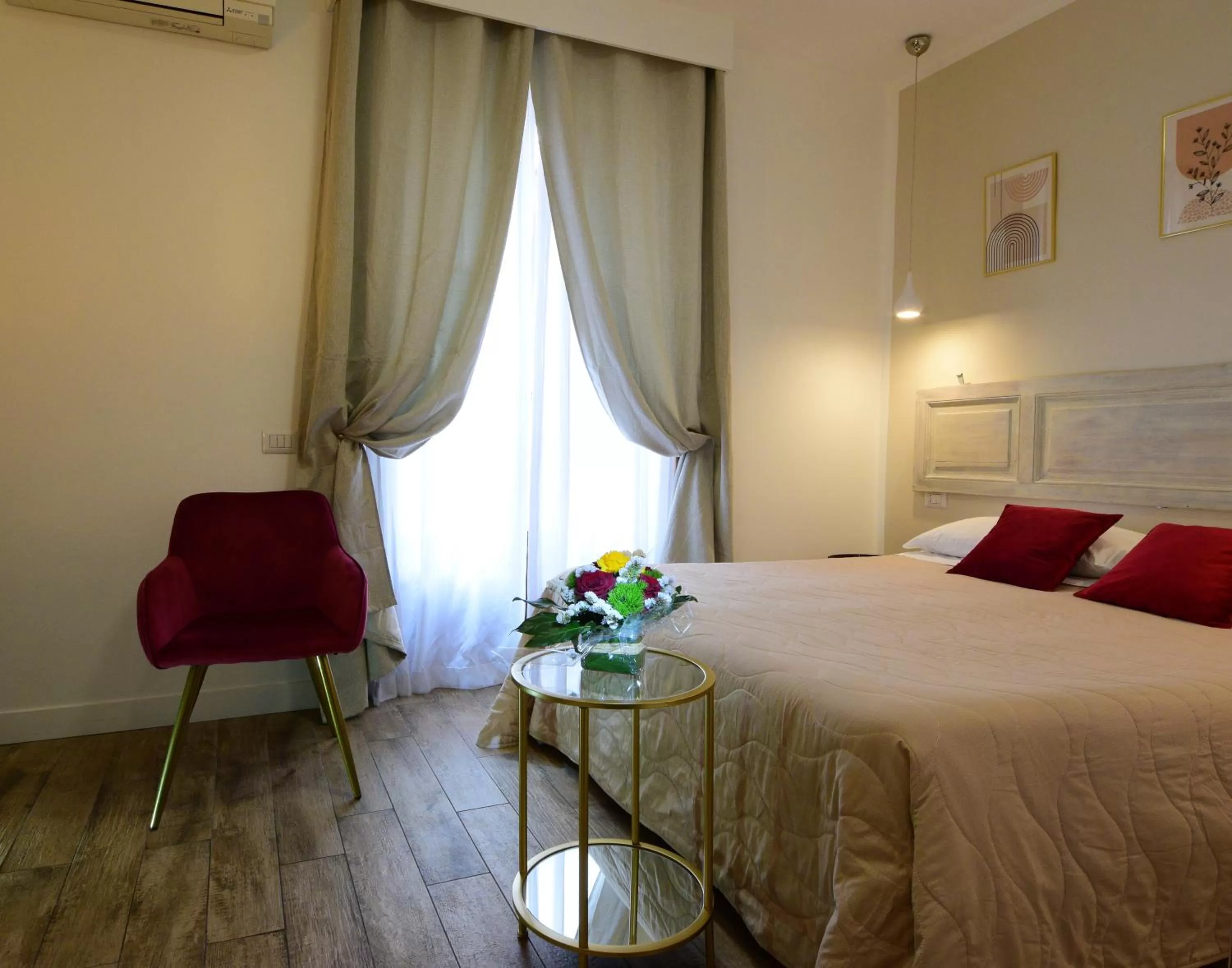 Double Room in Spagna Ave