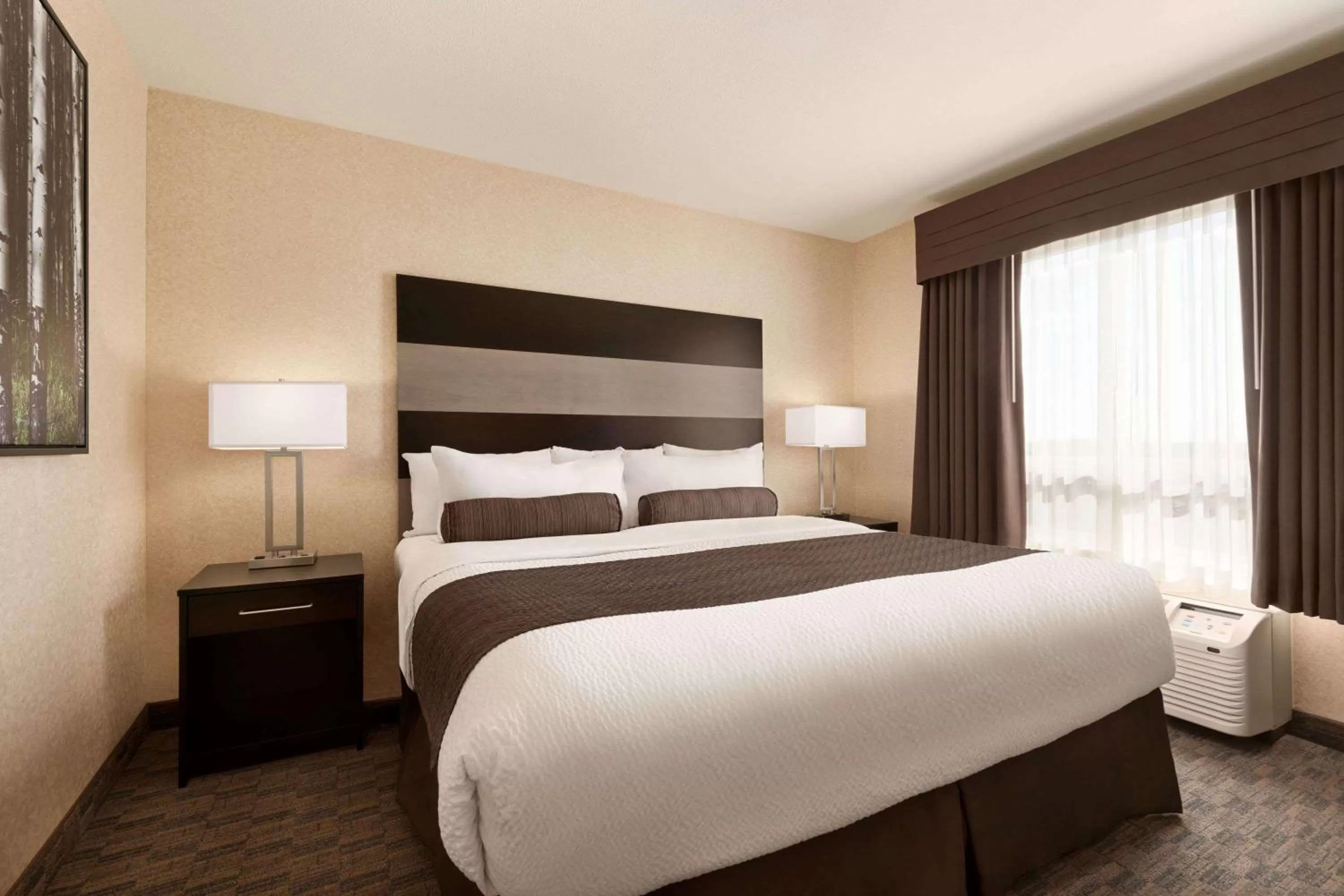 Executive Suite in Days Inn by Wyndham Saskatoon