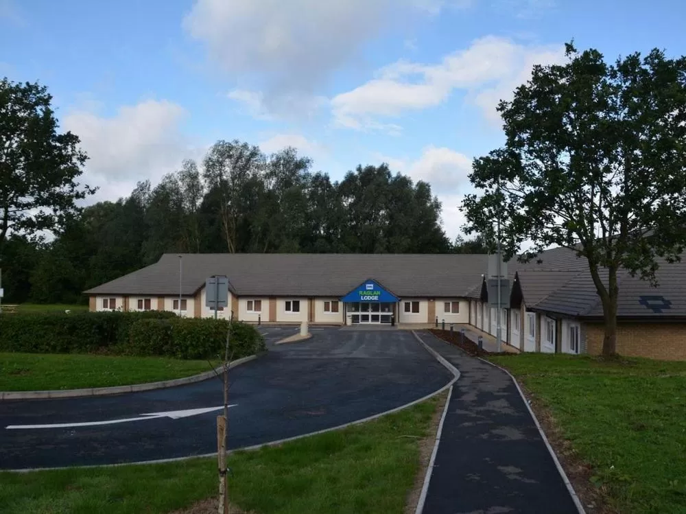 Property building in Raglan Lodge