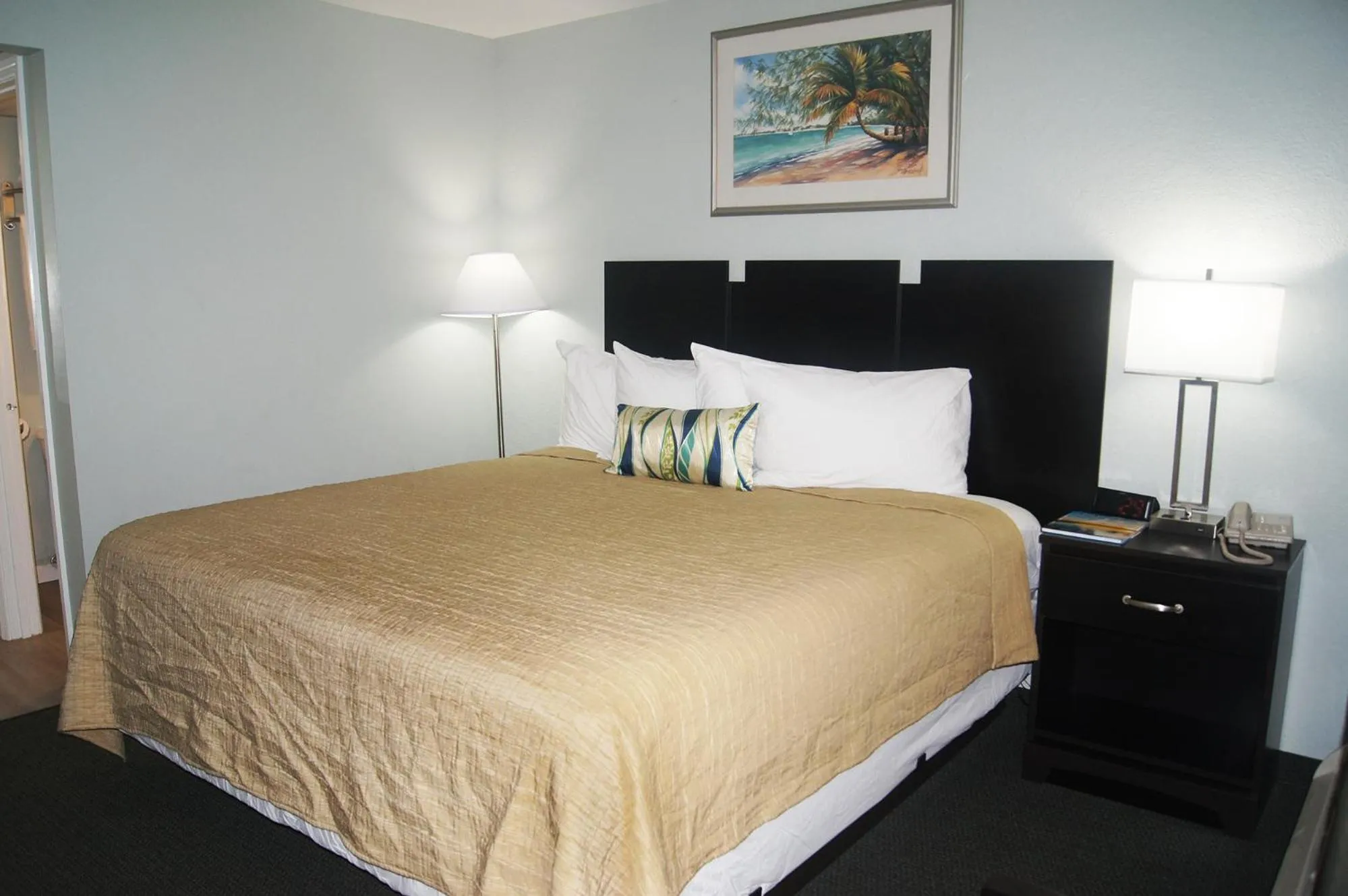 King Room in Ocean Plaza Motel