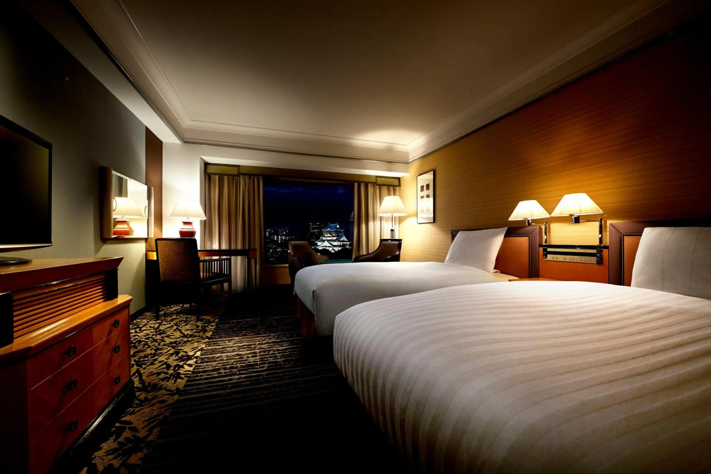 Deluxe Twin Non Smoking  Castle View - single occupancy in Hotel New Otani Osaka