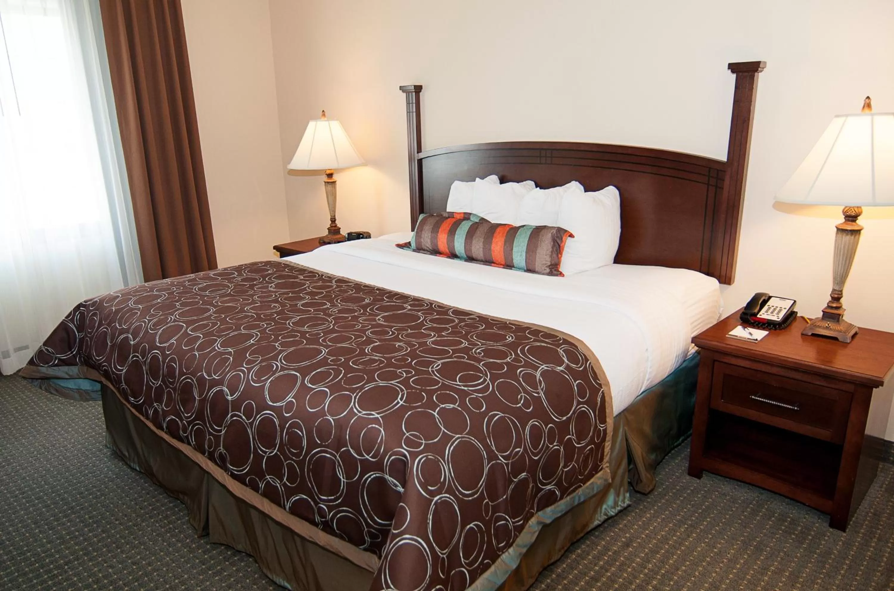 One-Bedroom Queen Suite with Sofa Bed - Non-Smoking in Staybridge Suites Wichita by IHG