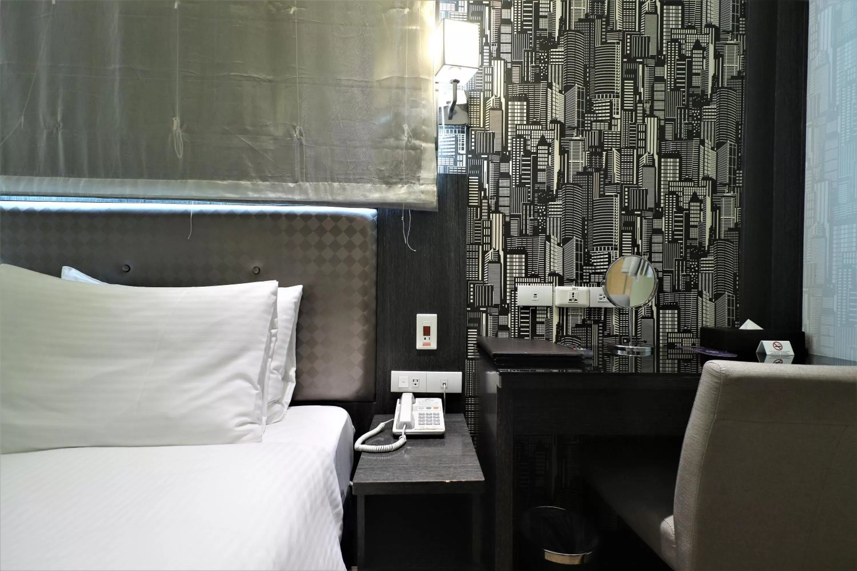 Deluxe Twin Room in J-HOTEL