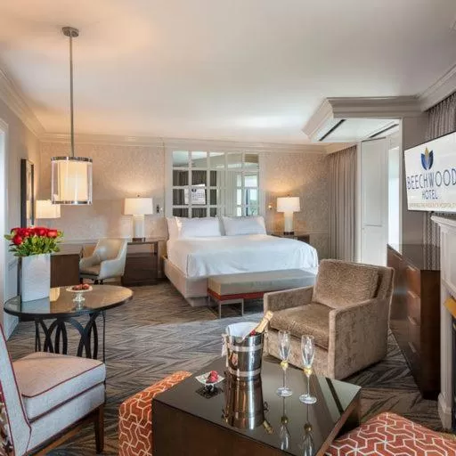 Executive King Suite in Beechwood Hotel