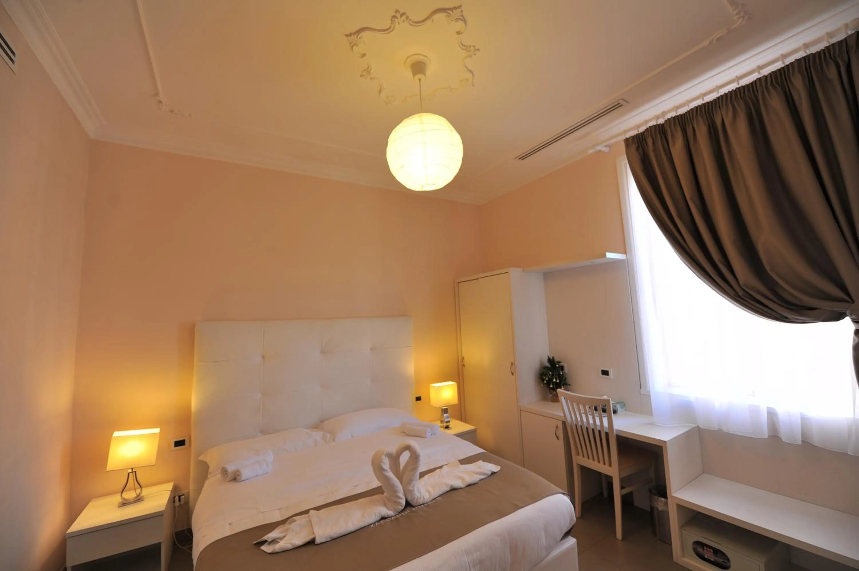 Standard Double or Twin Room in Villa Zaccardi