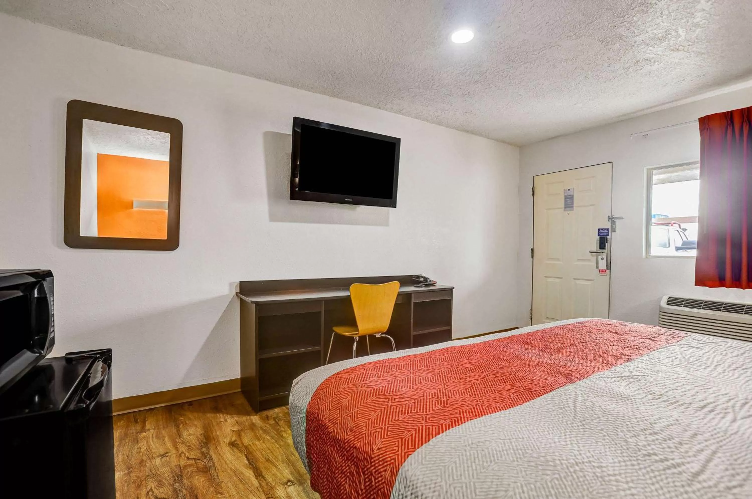 King Room - single occupancy - Smoking  in Motel 6-Clovis, NM