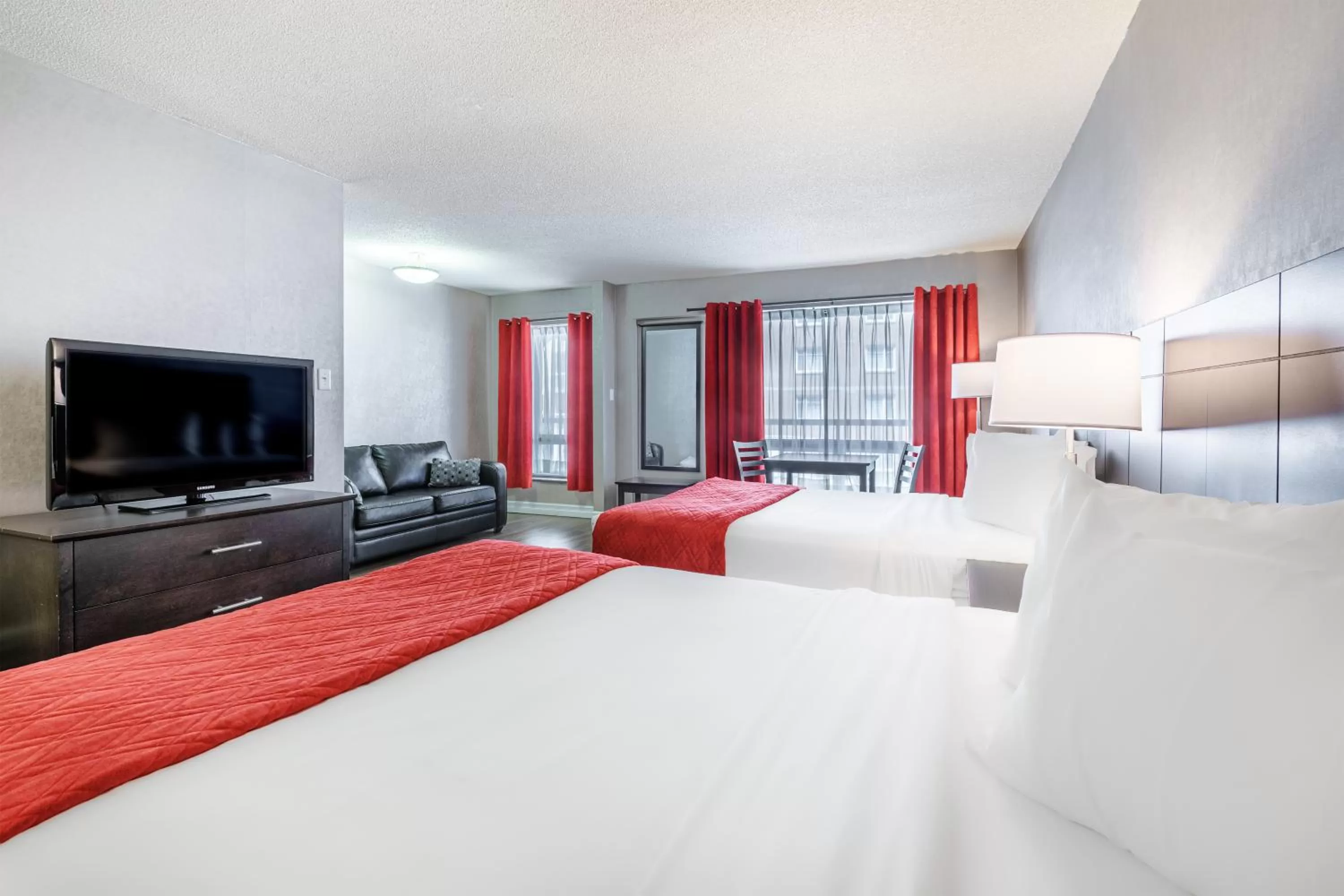 Deluxe Room with Two Queen Beds in Hotel Universel