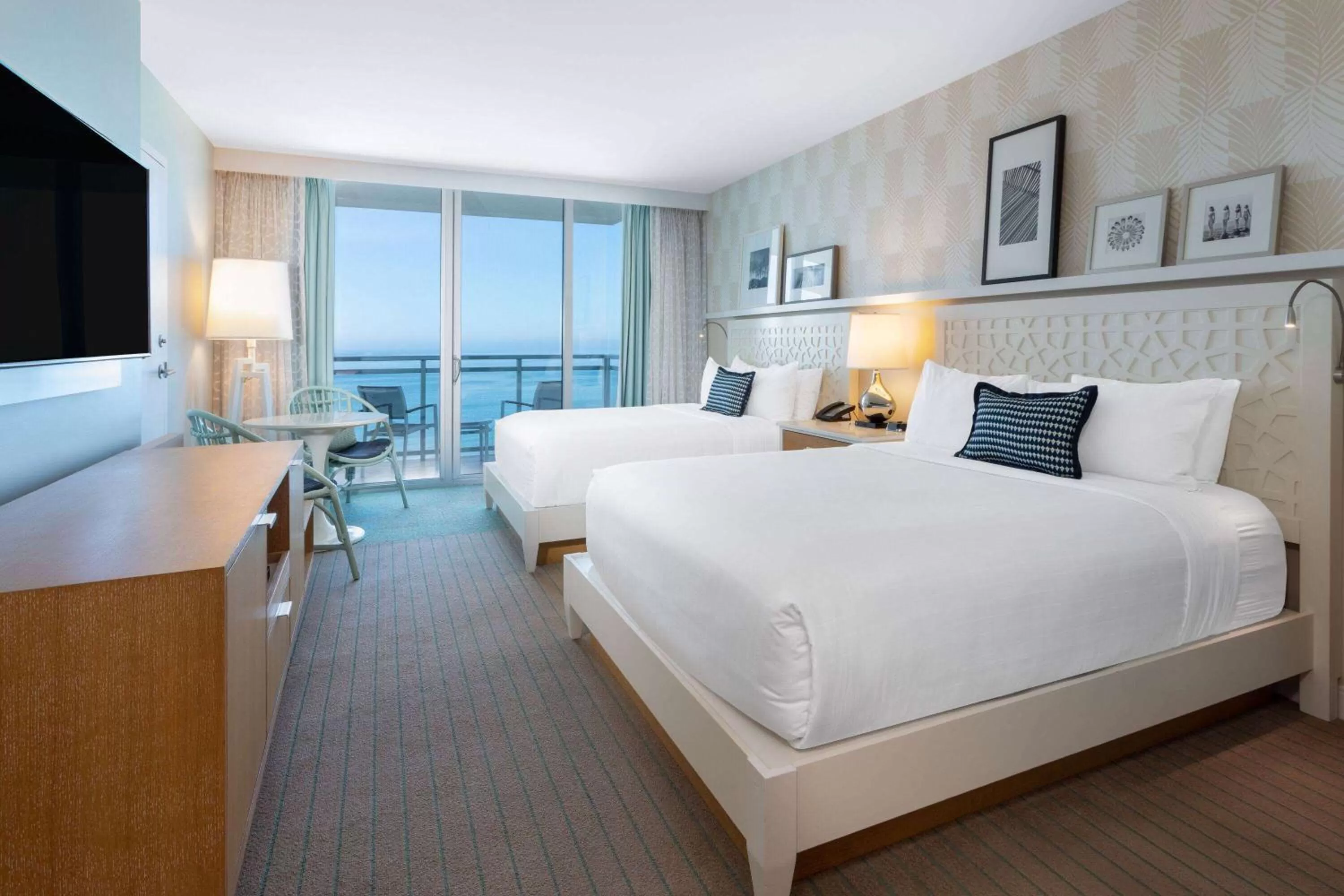 Deluxe Queen Room with Two Queen Beds - single occupancy - Gulf Front in Wyndham Grand Clearwater Beach