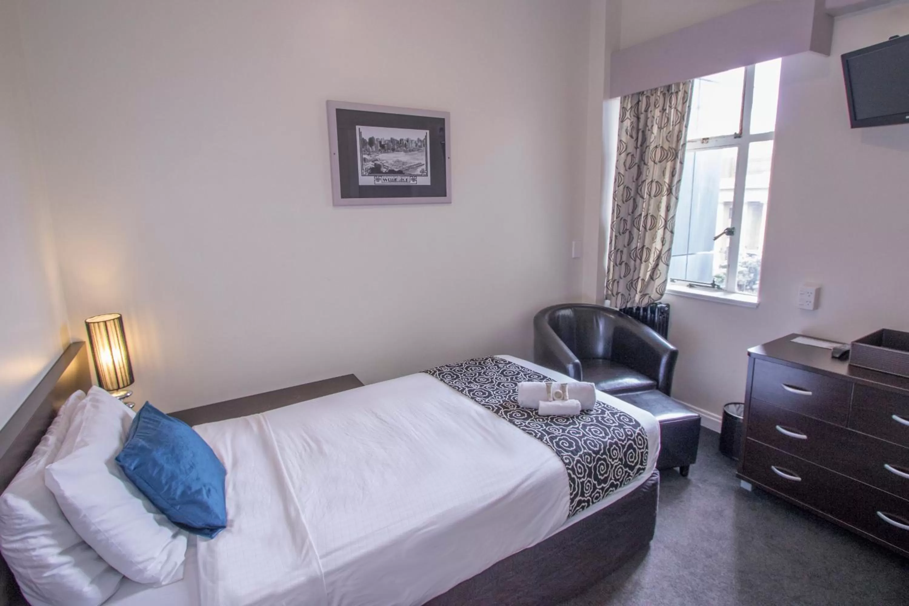 Standard Single Room with Shared Bathroom in Hotel Waterloo & Backpackers