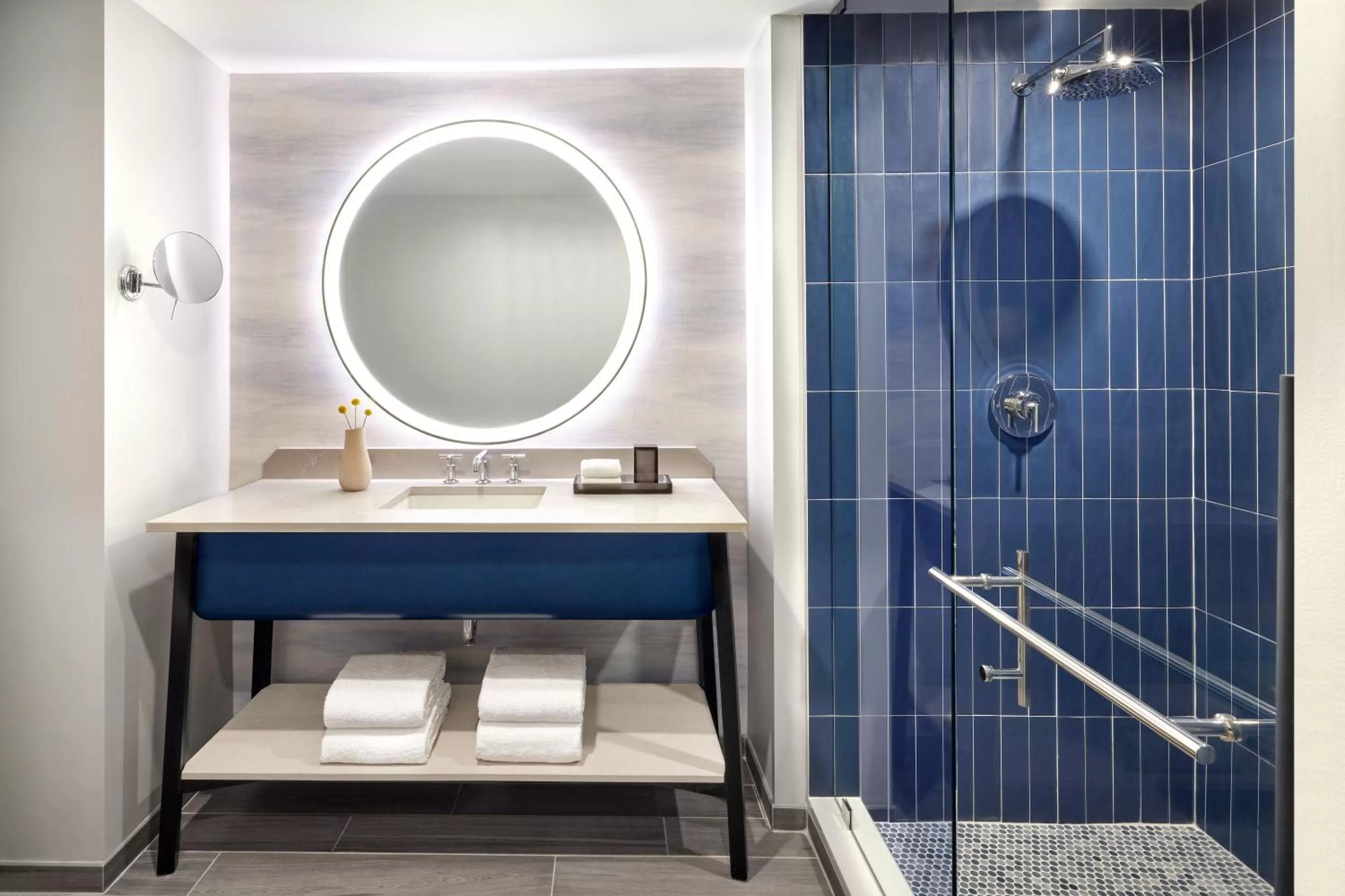 Suite 1 King Bed in Omni Tempe Hotel at ASU