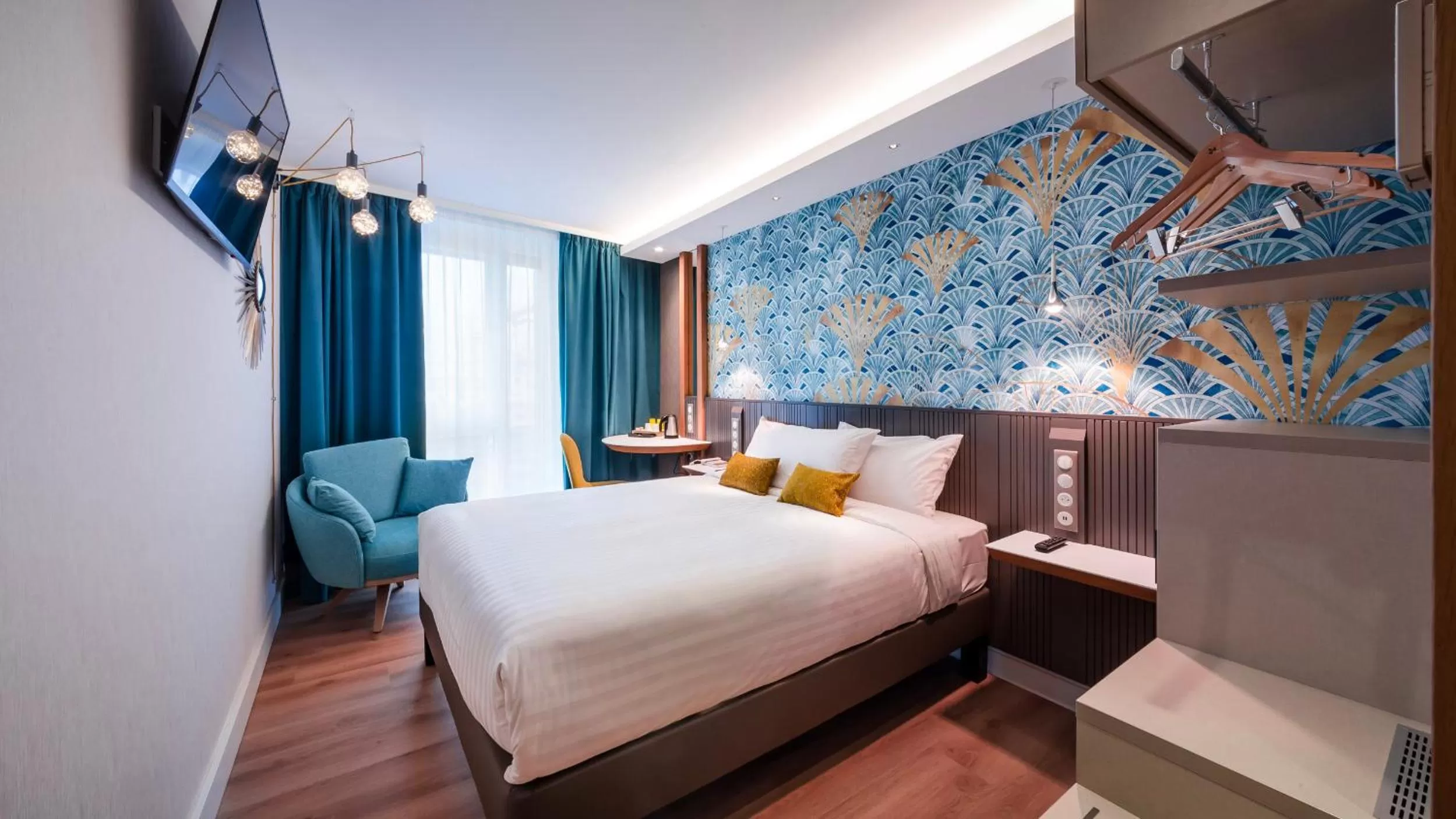 Standard Queen Room in voco Strasbourg Centre - The Garden by IHG