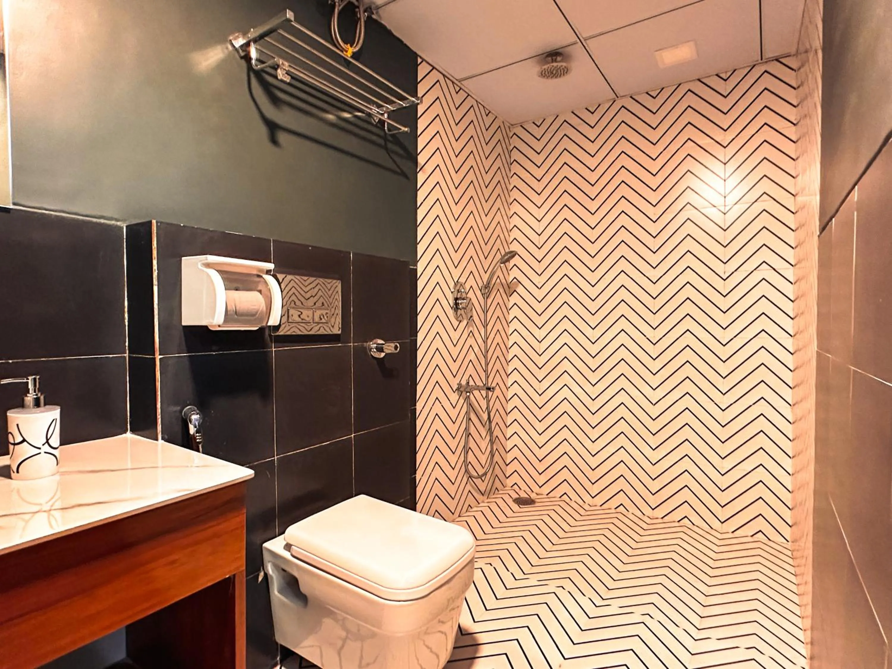 Bed in 4-Bed Female Dormitory Room in Hoztel Jaipur