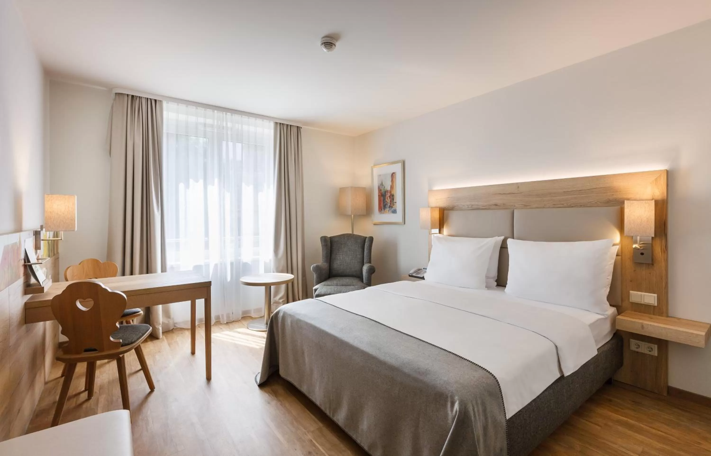 Standard Queen Room in Holiday Inn Nürnberg City Centre by IHG