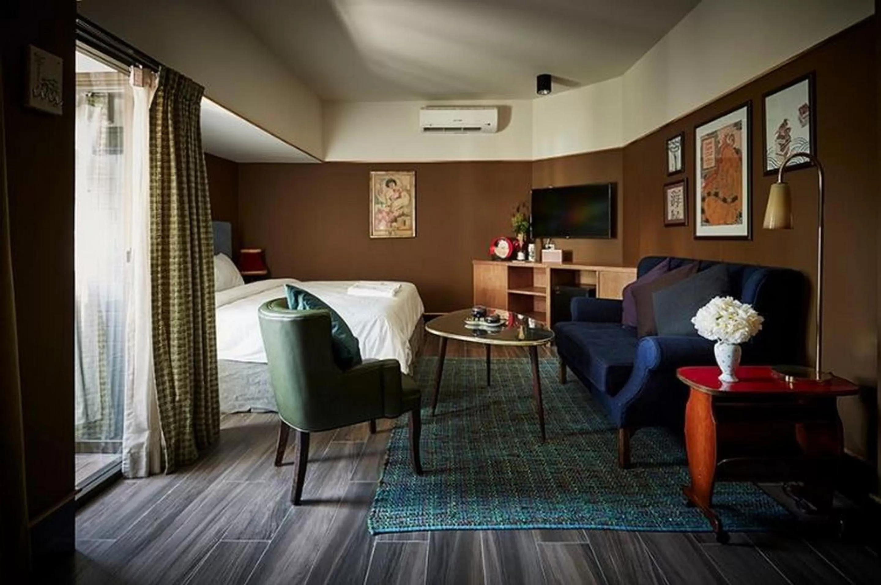 King Room in Josh Hotel