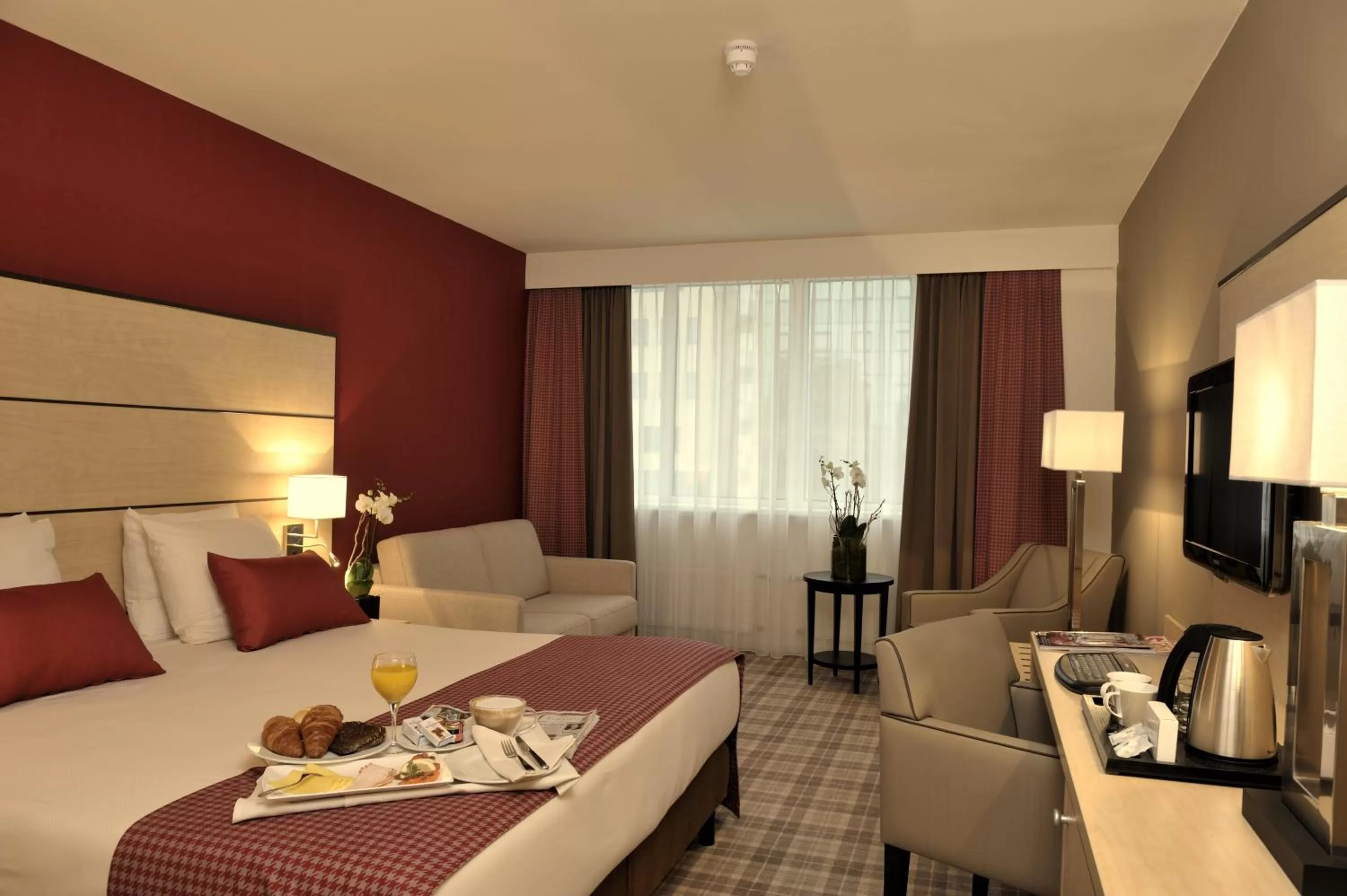 Executive Double Room in Golden Tulip Leiden Centre