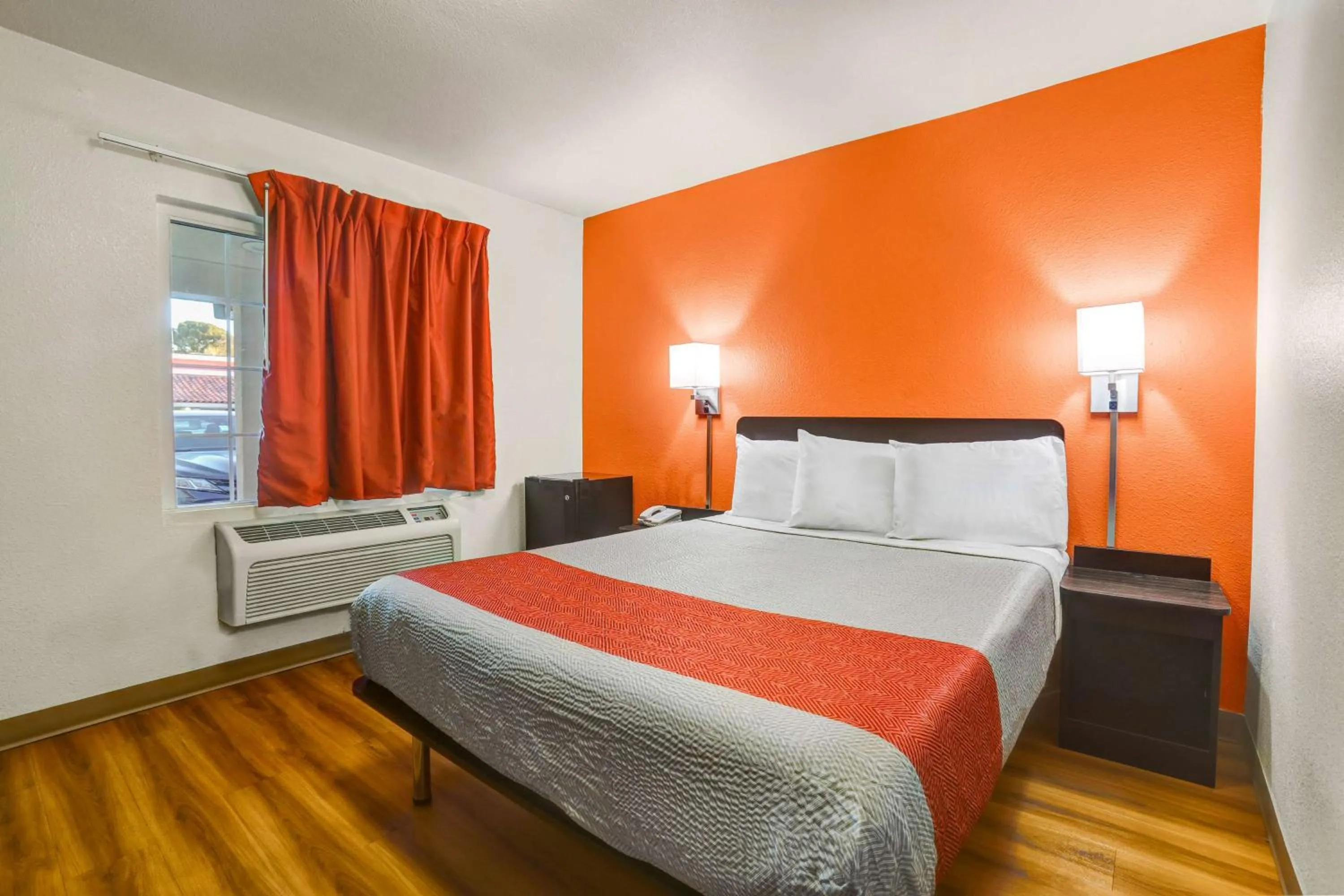 Deluxe Double Room - single occupancy - Non-Smoking in Motel 6-Marysville, CA