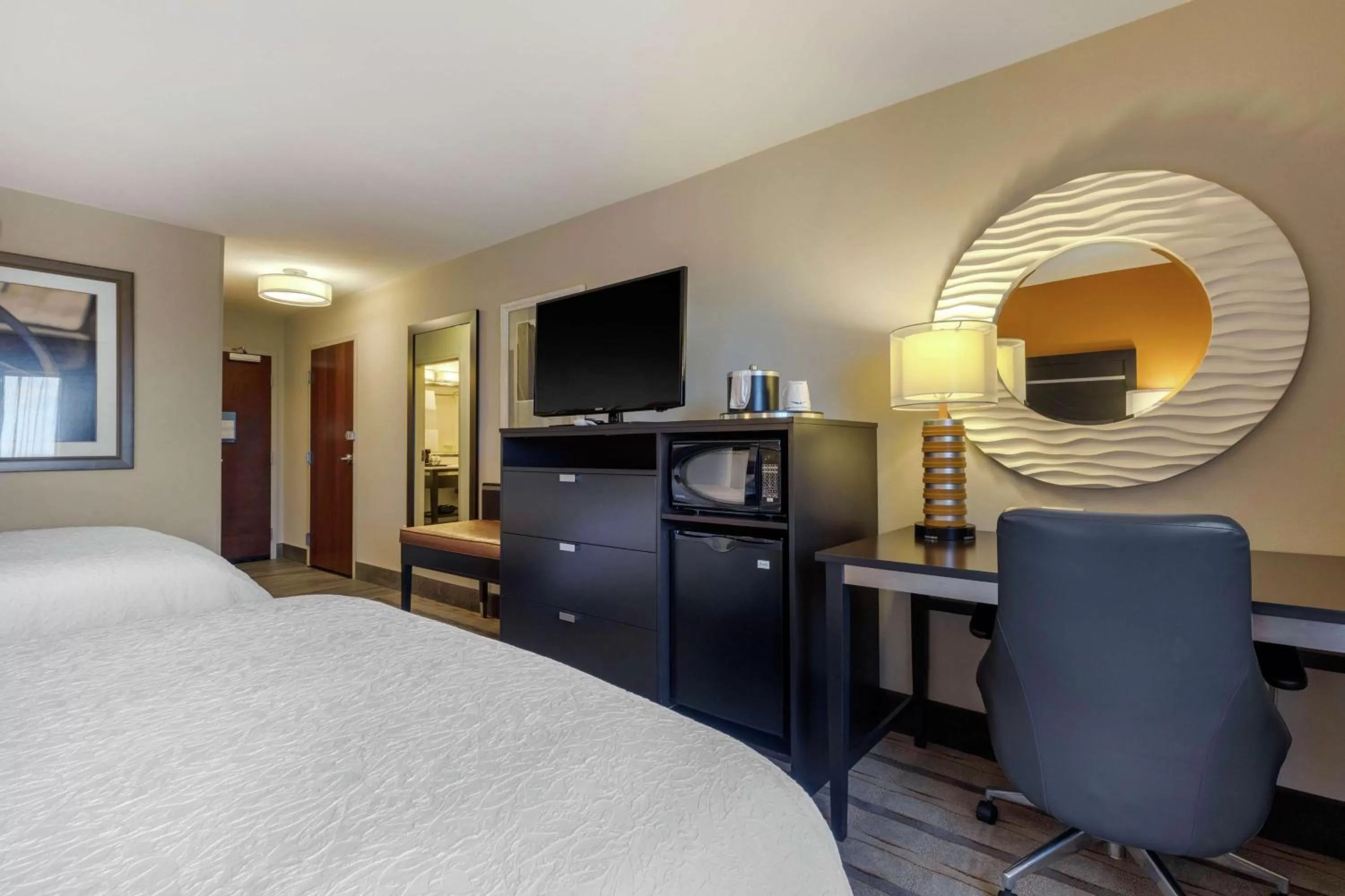 Queen Room with Two Queen Beds - Mobility Access/Non-Smoking in Hampton Inn and Suites Columbus, MS