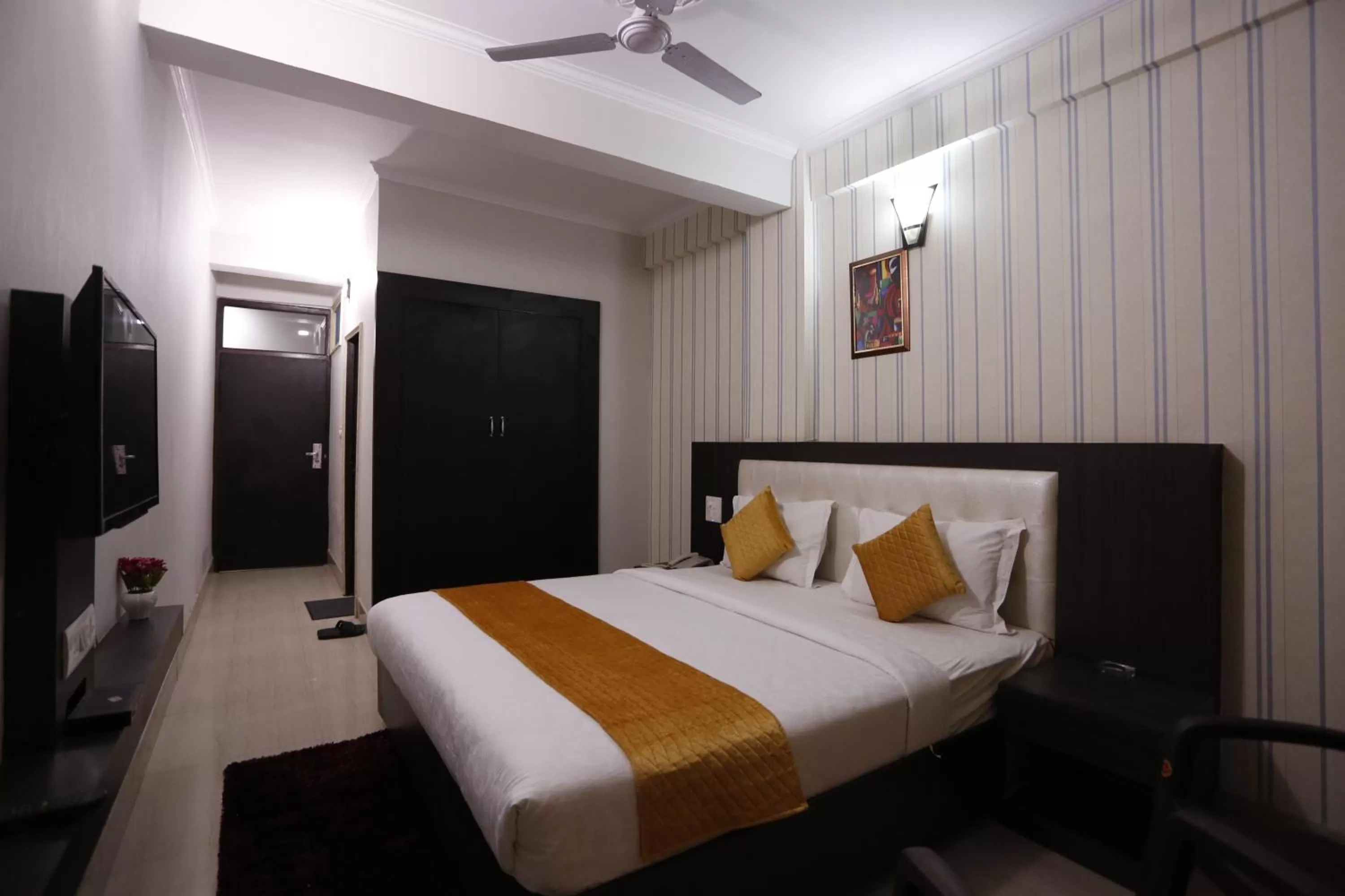 Deluxe Double Room with Balcony in Paradise Ganga - A River Side Hotel