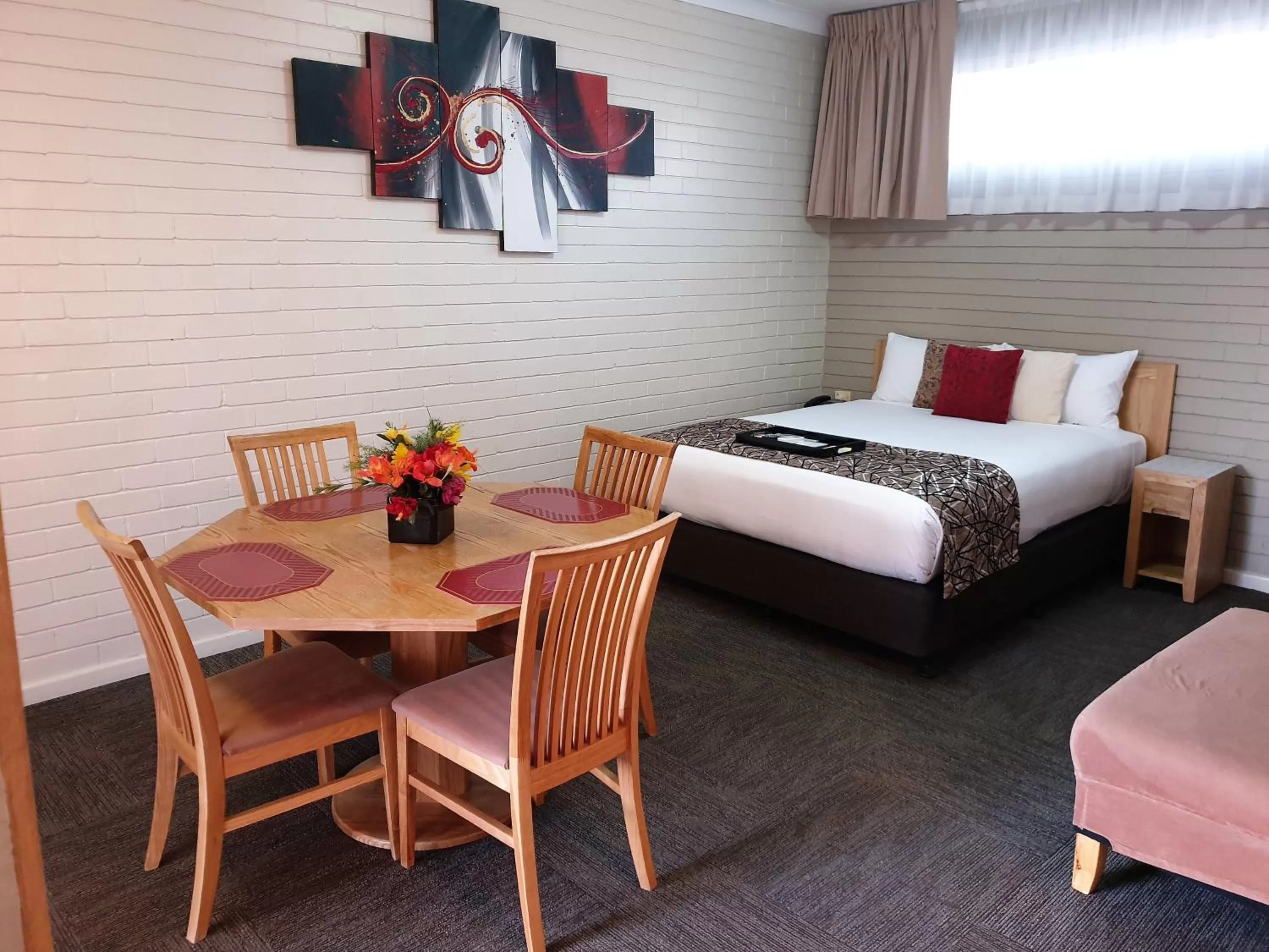 Two-Bedroom Apartment in Best Western Endeavour Motel