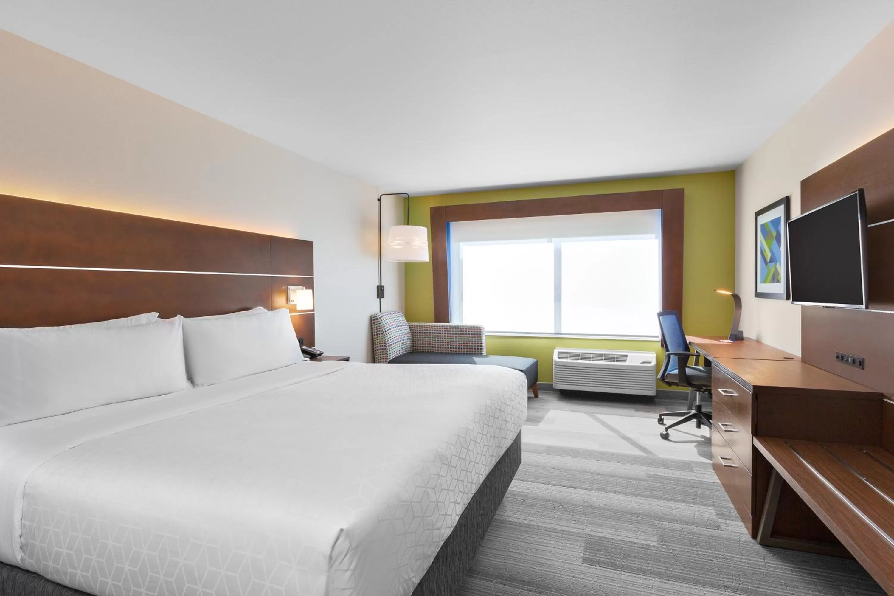 Standard King Room in Holiday Inn Express & Suites - Union Gap - Yakima Area by IHG
